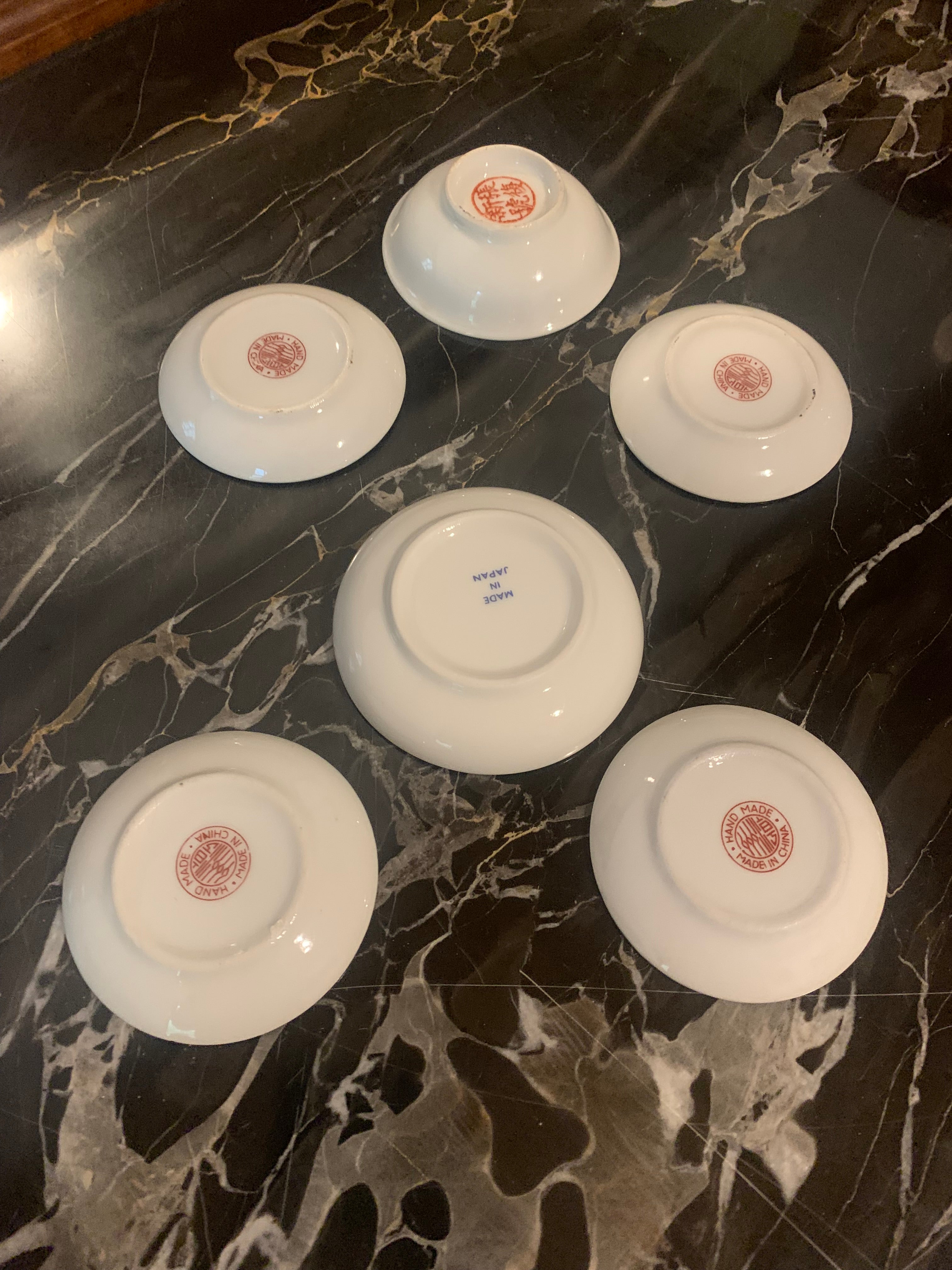 Jogo com 12 mini pratinhos Chineses em porcelana