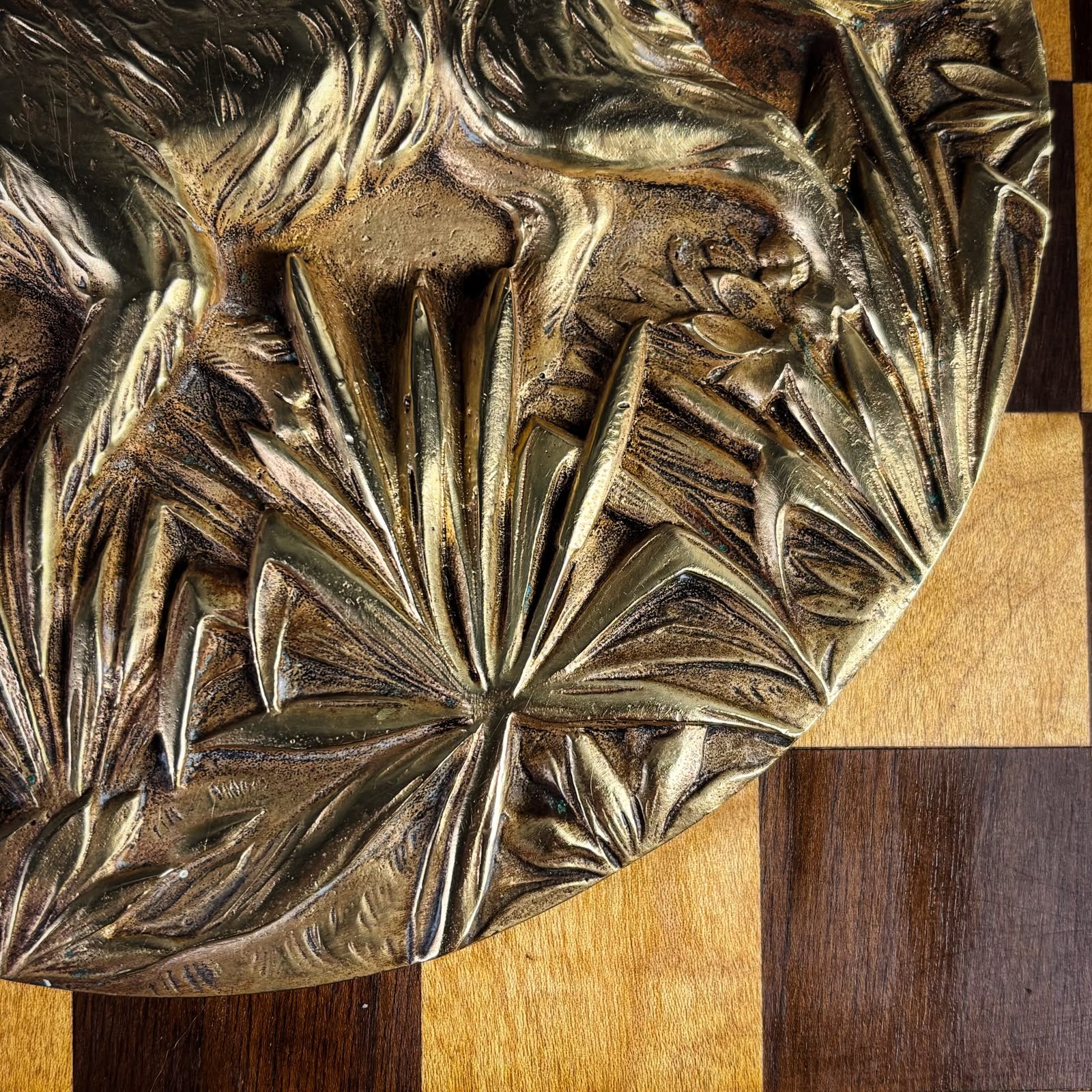 Medalhão colecionável em bronze com cães de caça, anos 1950/1970