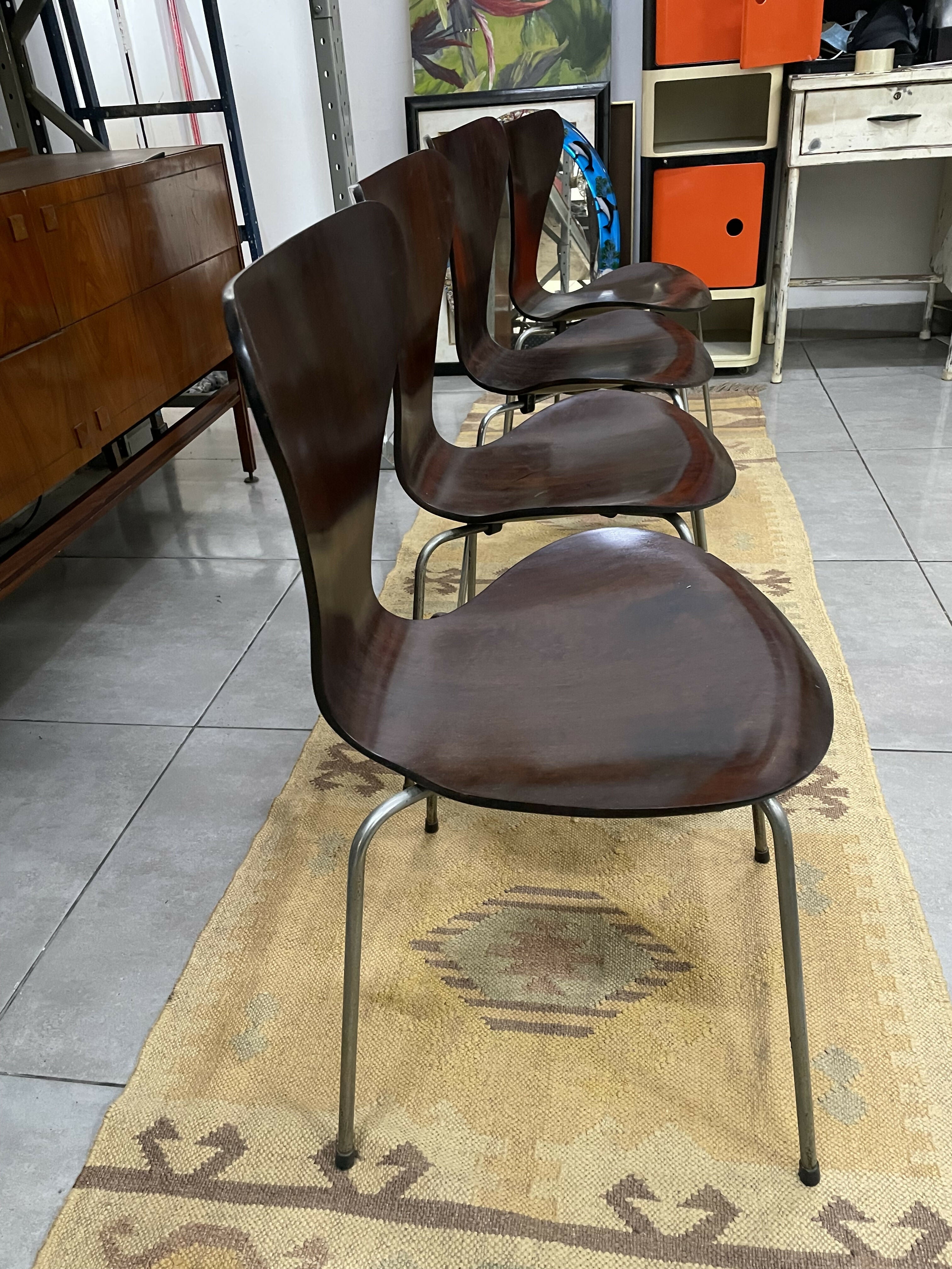 Jogo de 4 Cadeiras Formiga Anos 60 em Jacaranda