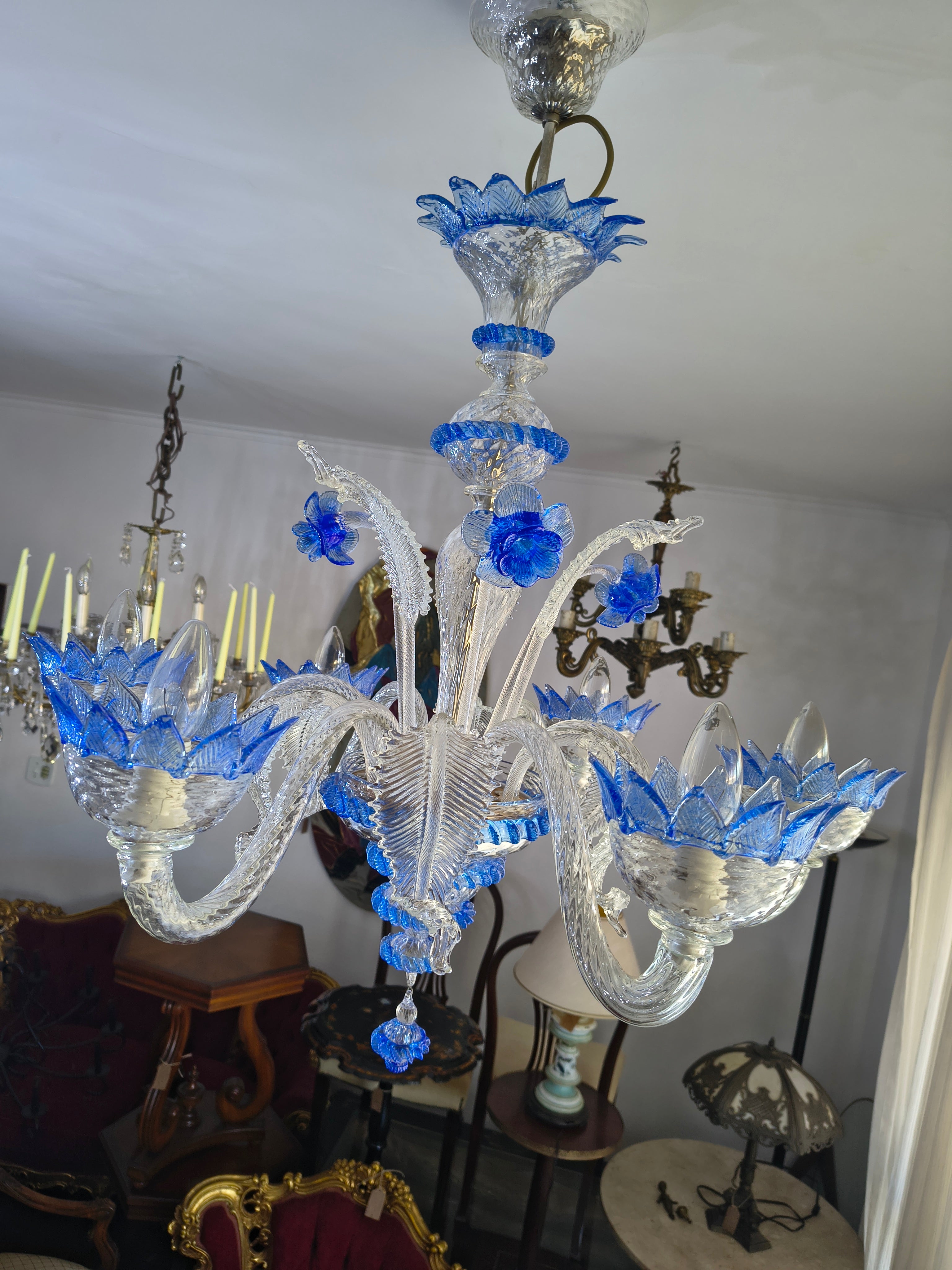 Lustre de Murano com detalhes em azul 