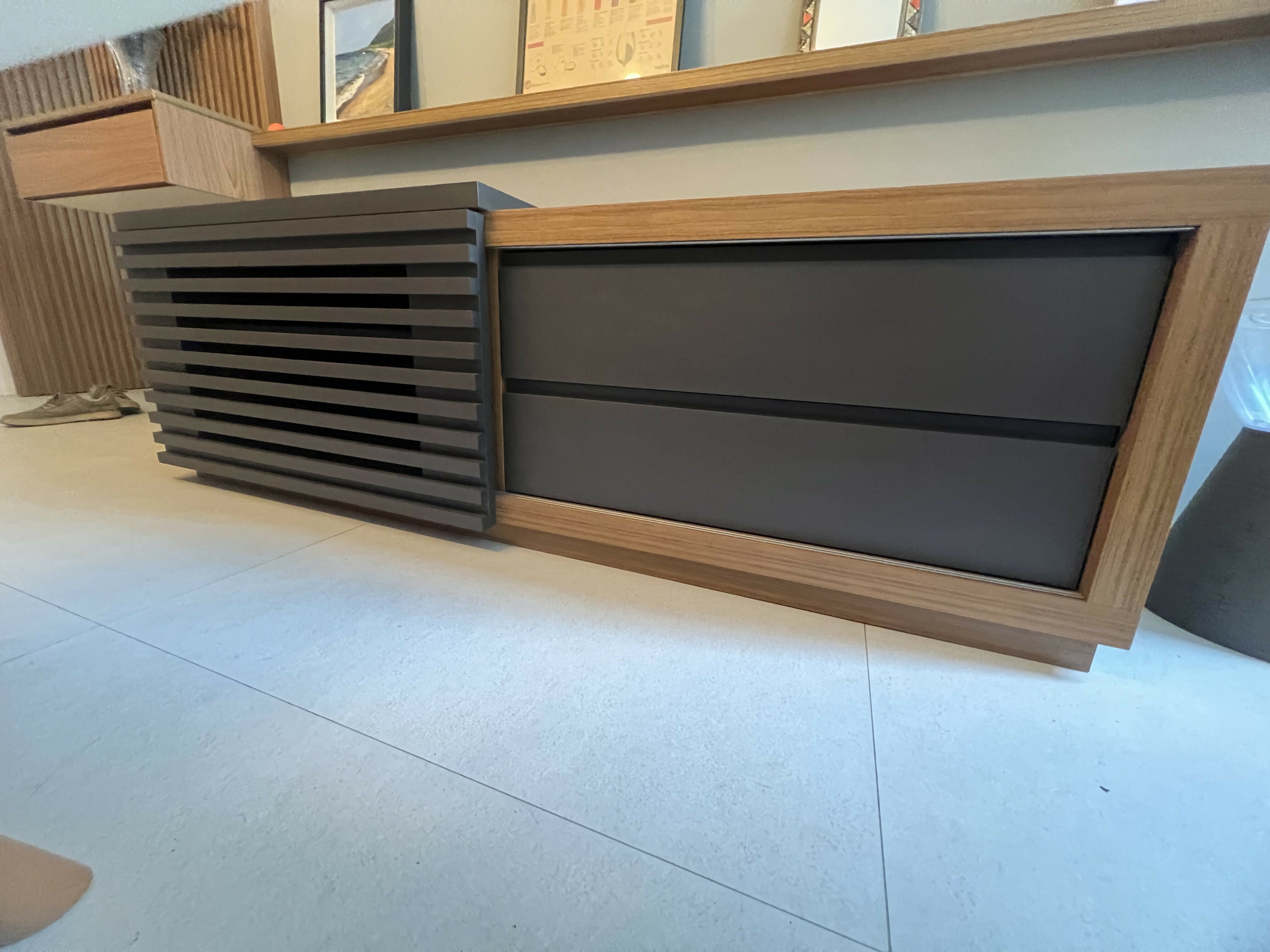 Rack / Buffet Moderno de Madeira Maciça