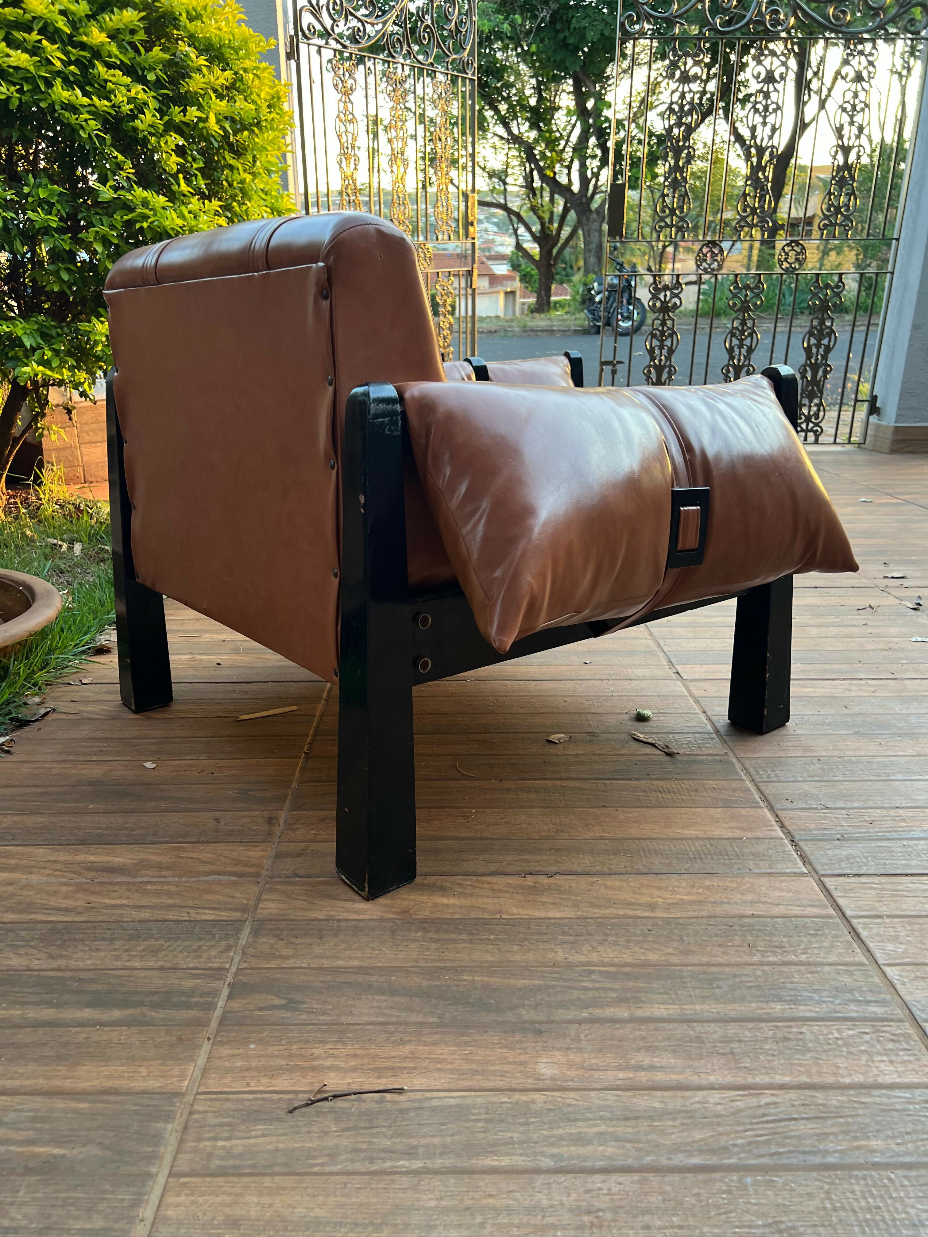 Par de Poltronas Design anos 60