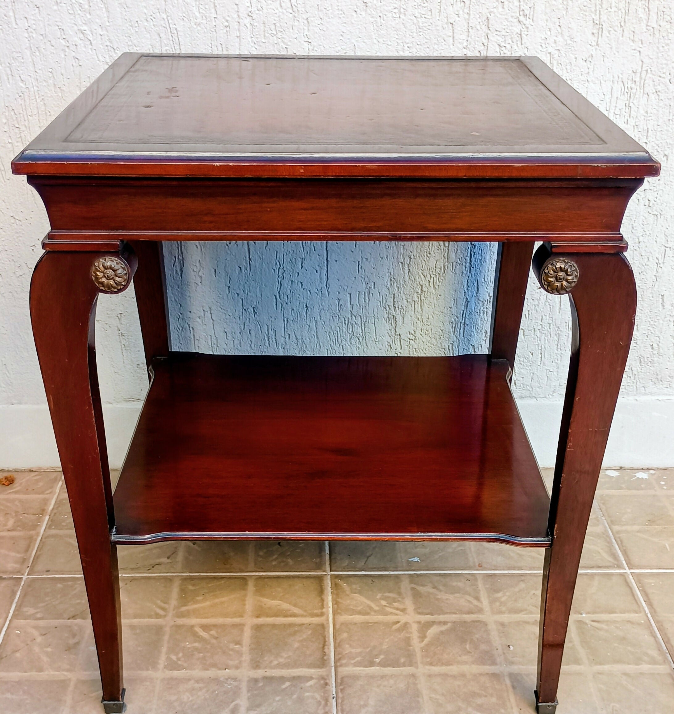 Mesa de Canto Clássica
