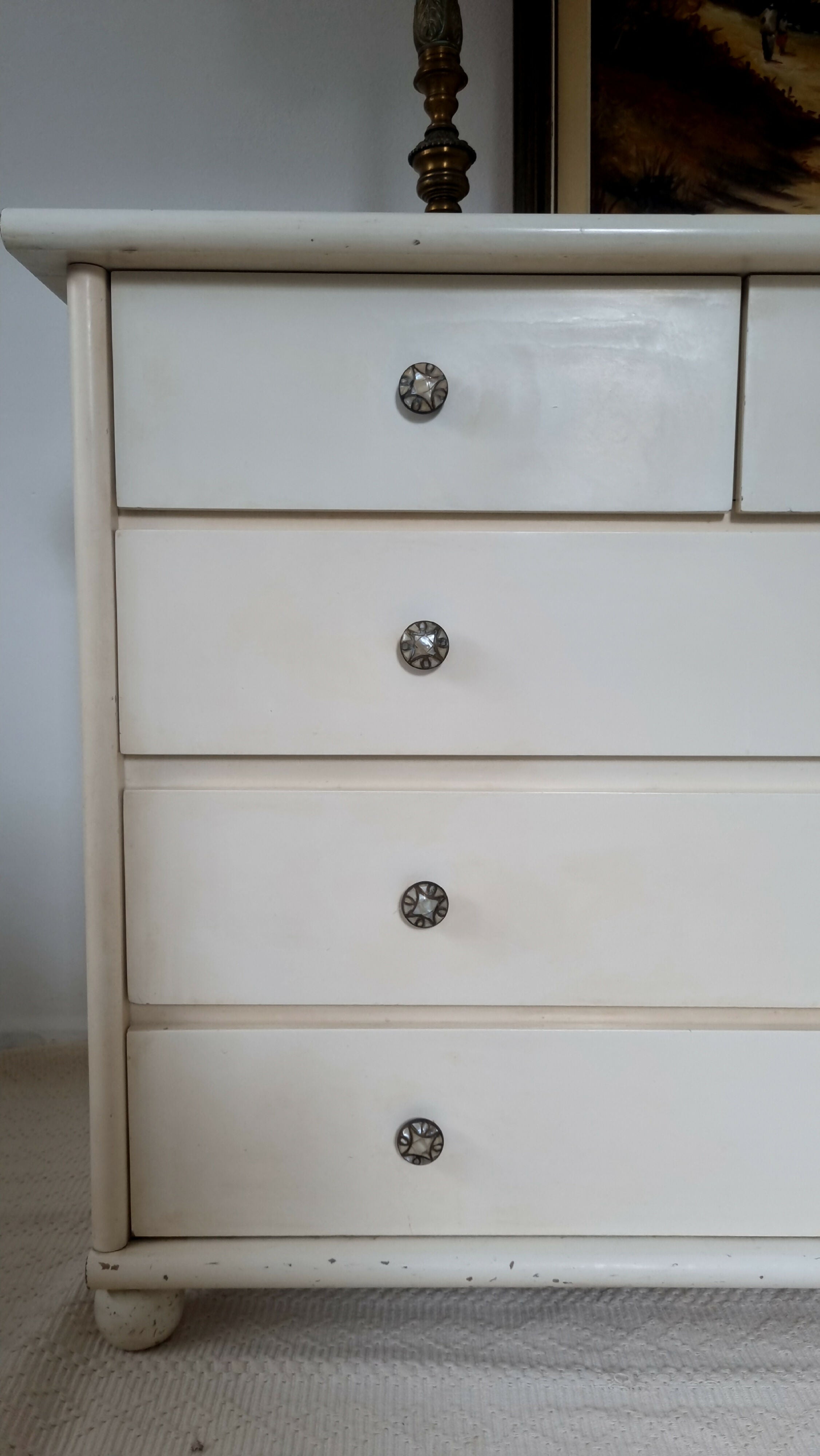 Cômoda de Madeira Laqueada em Creme Acetinado