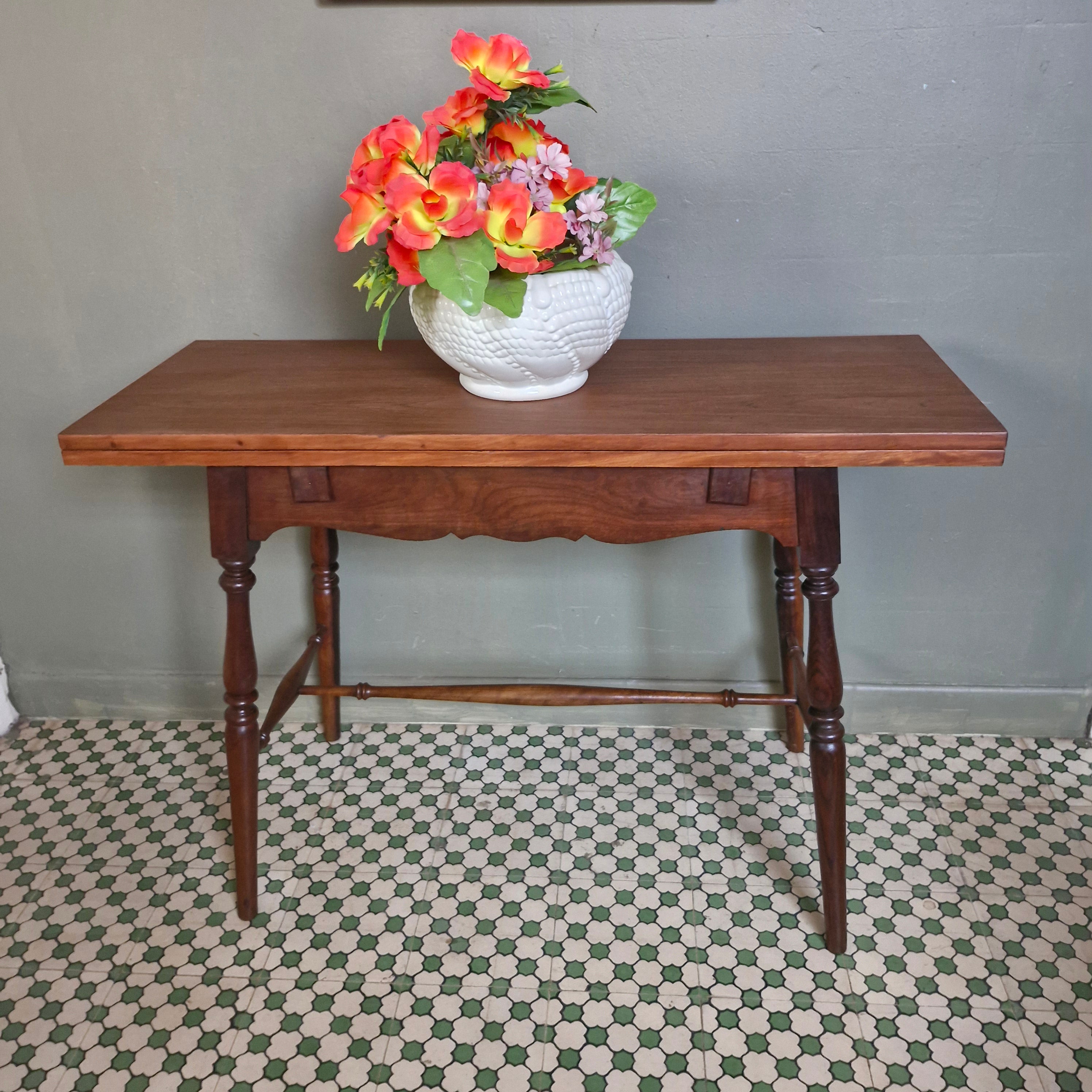 Mesa / Aparador reversivel estilo Inglês