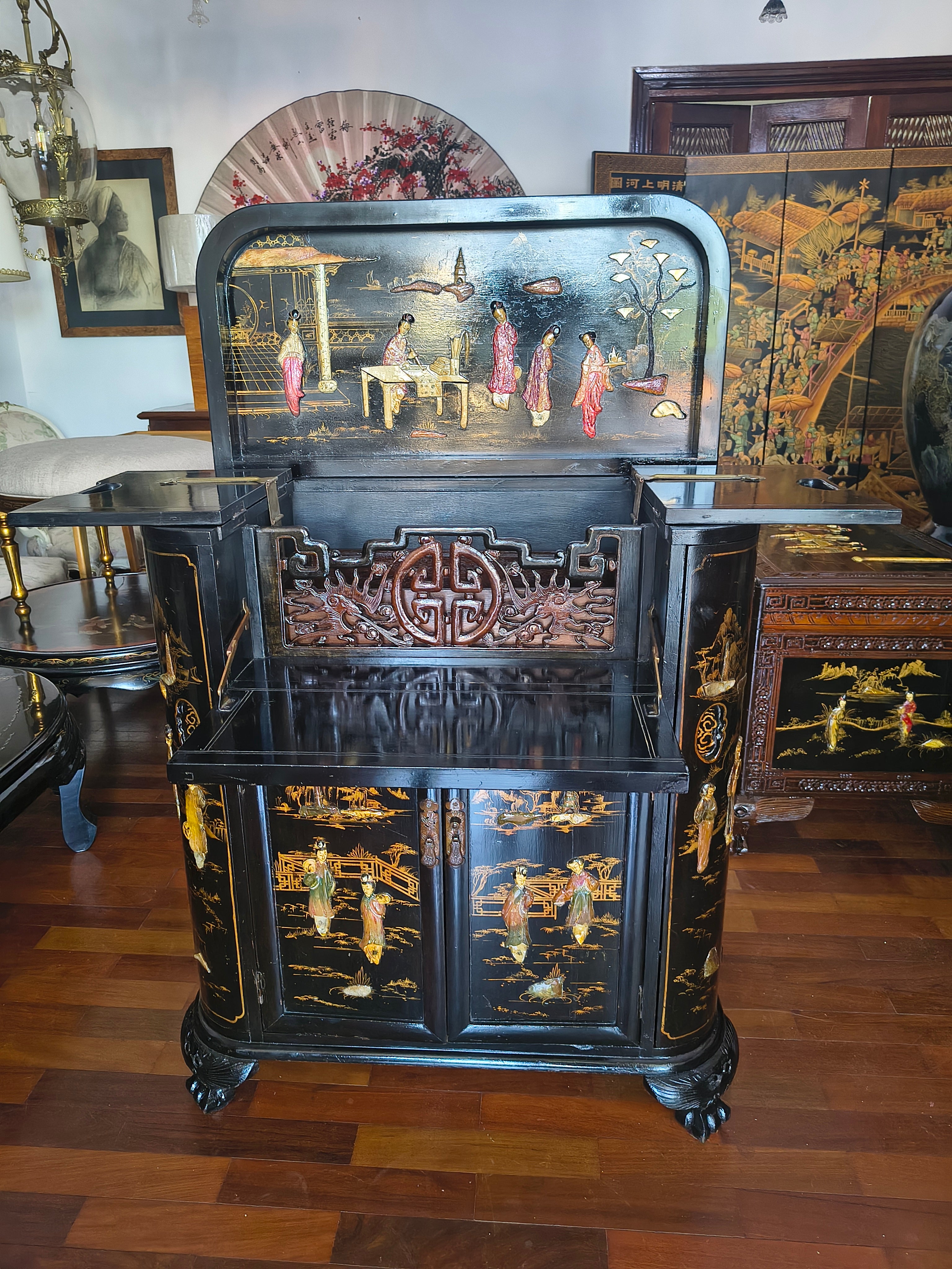 Bar Chinoiserie em Laca Negra 