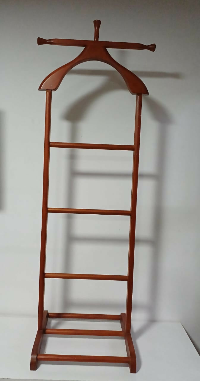 Porta Paletó Mancebo em Madeira