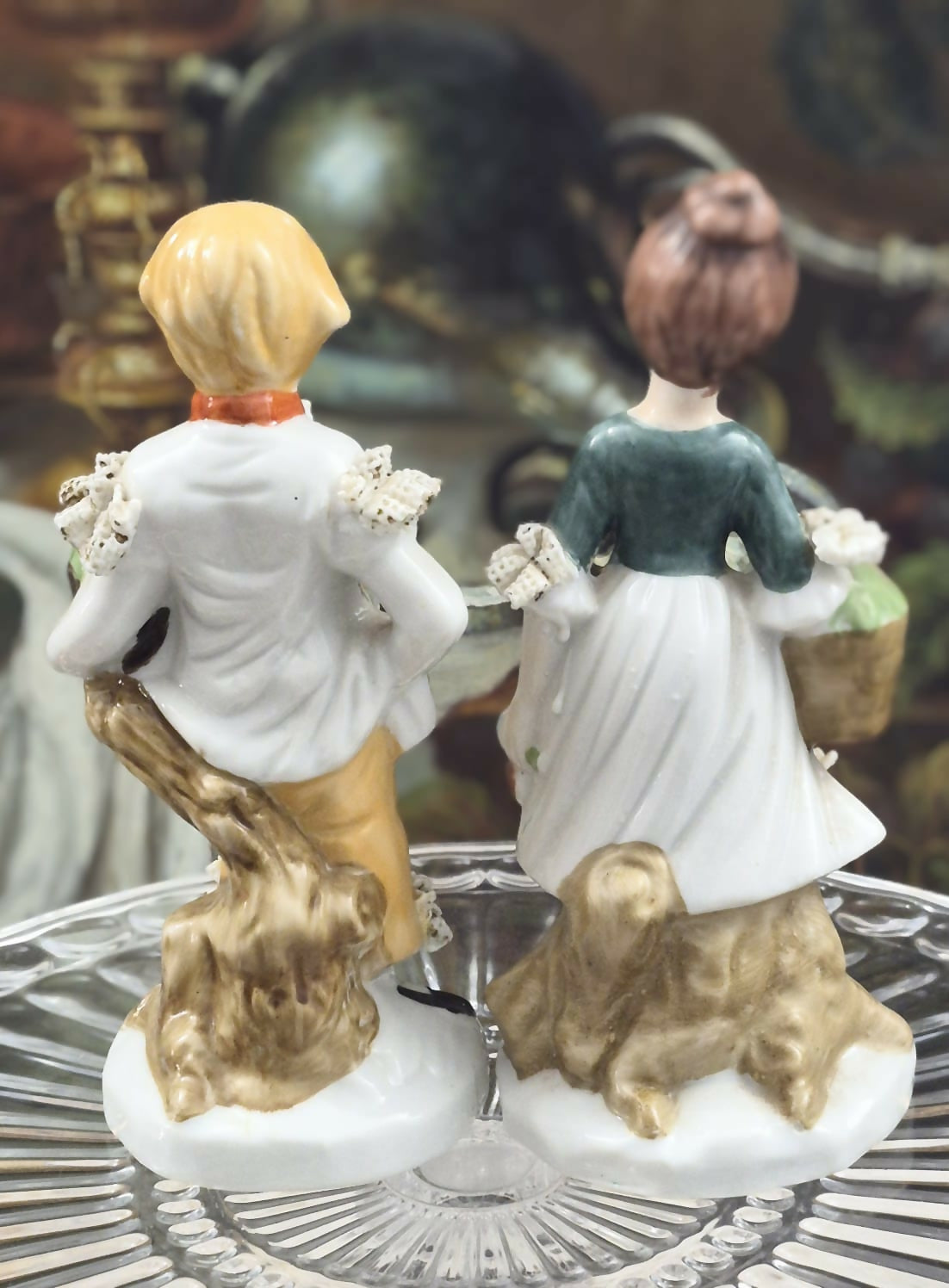 Par de estatuetas incríveis em porcelana KPM para Dresden. Centenárias.