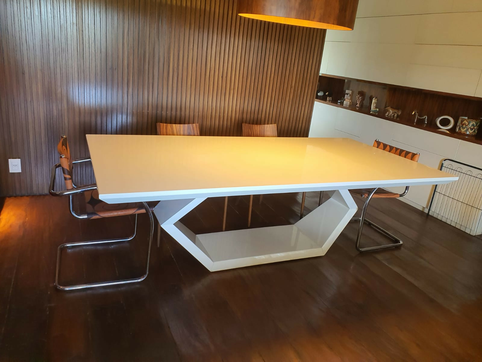 Mesa de Jantar Vilacampa (Designer Victor Angueira) cor branca