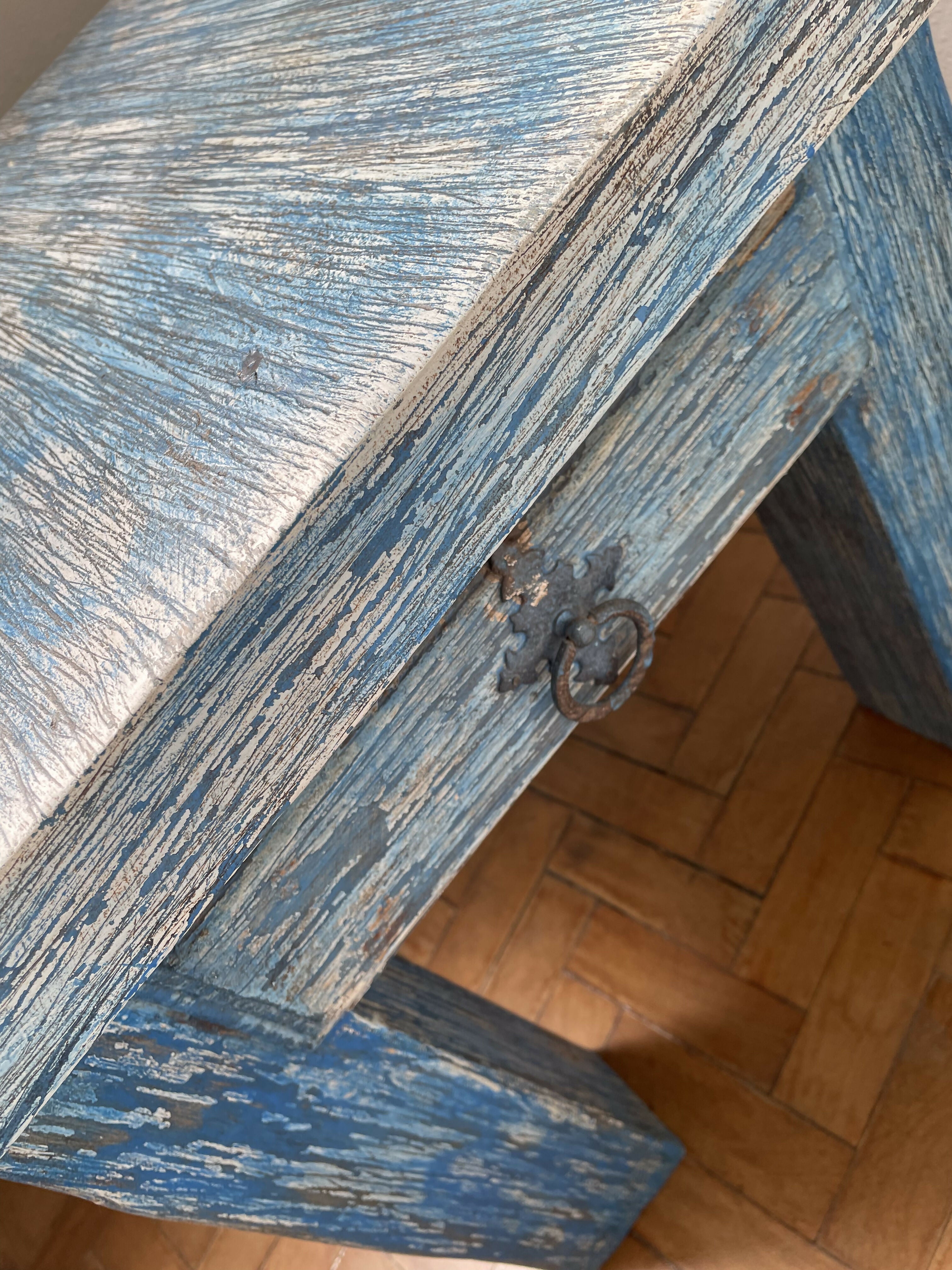 Par de Mesas de cabeceira em pátina azul e branco