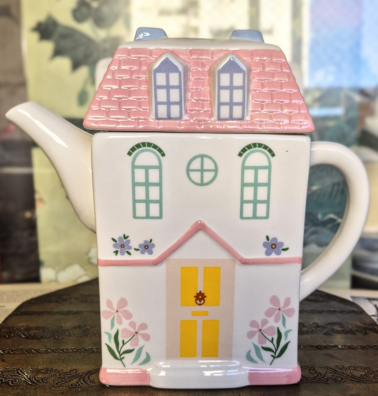 Conjunto para café e/ou chá em porcelana tcheca Thun com overmark da Linea (famosa distribuidora europeia de presentes e decoração)