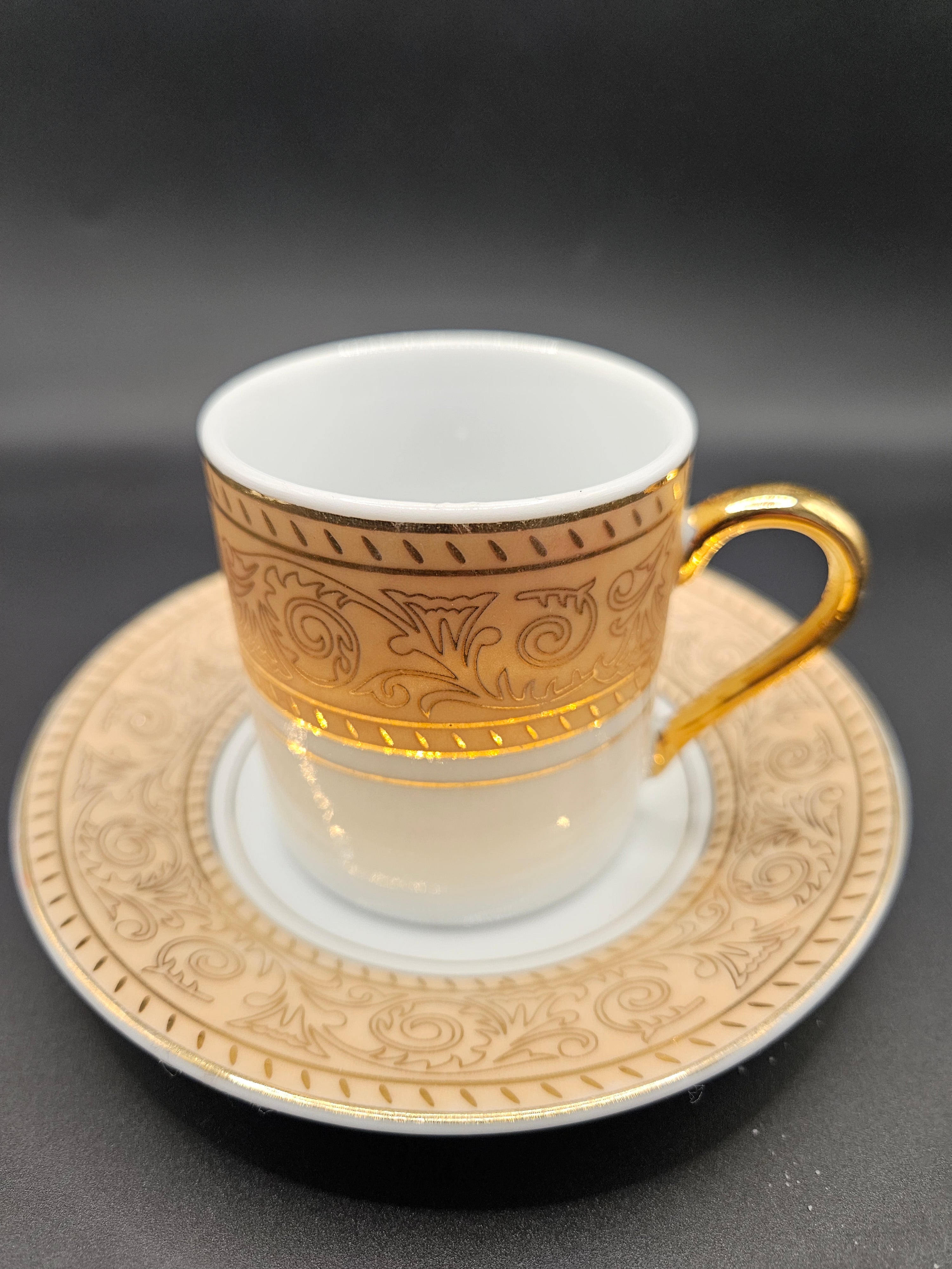 Xícaras de Café em Porcelana Japonesa Yusui com Ouro