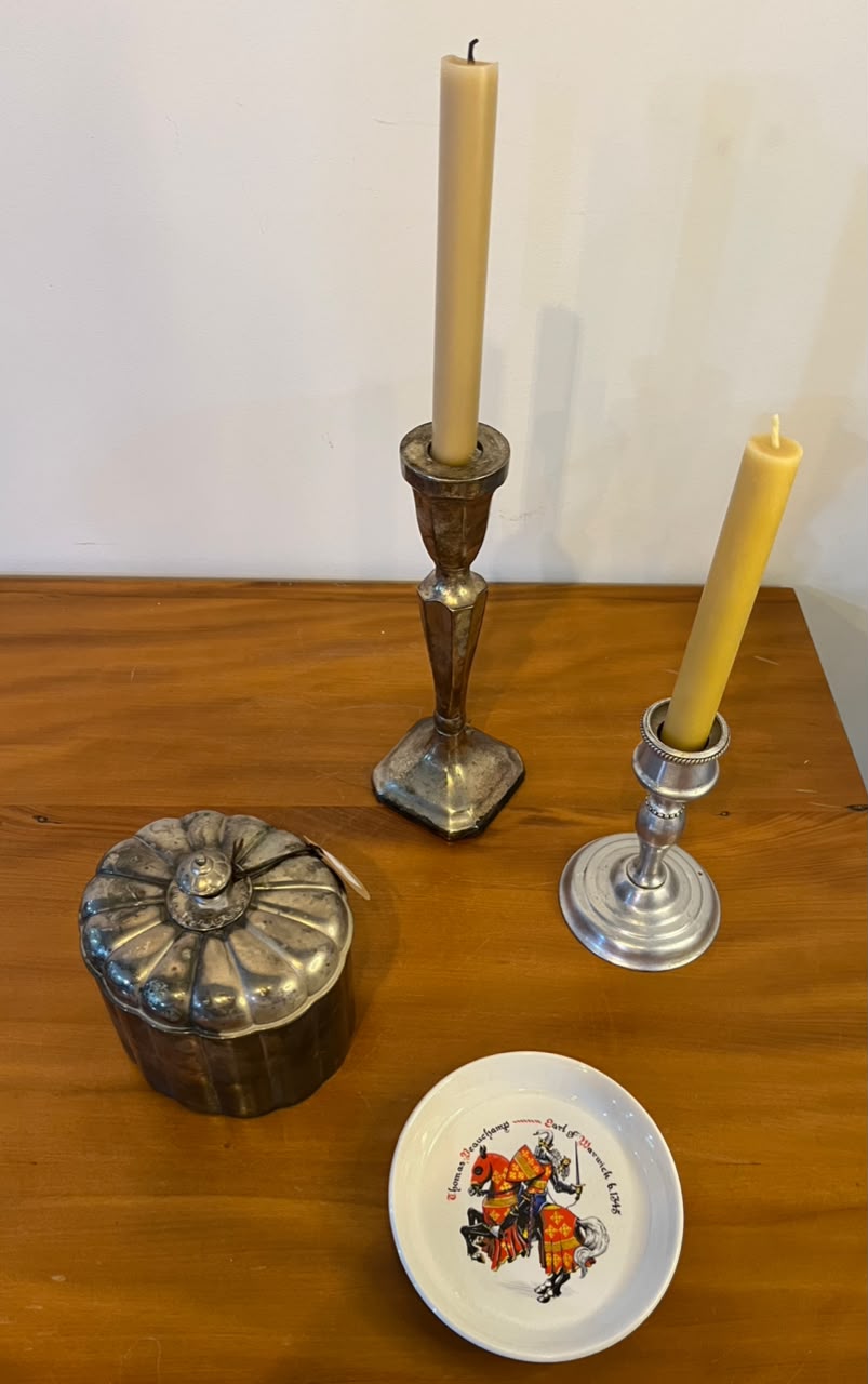 Conjunto decorativo em metal e porcelana — 4 peças