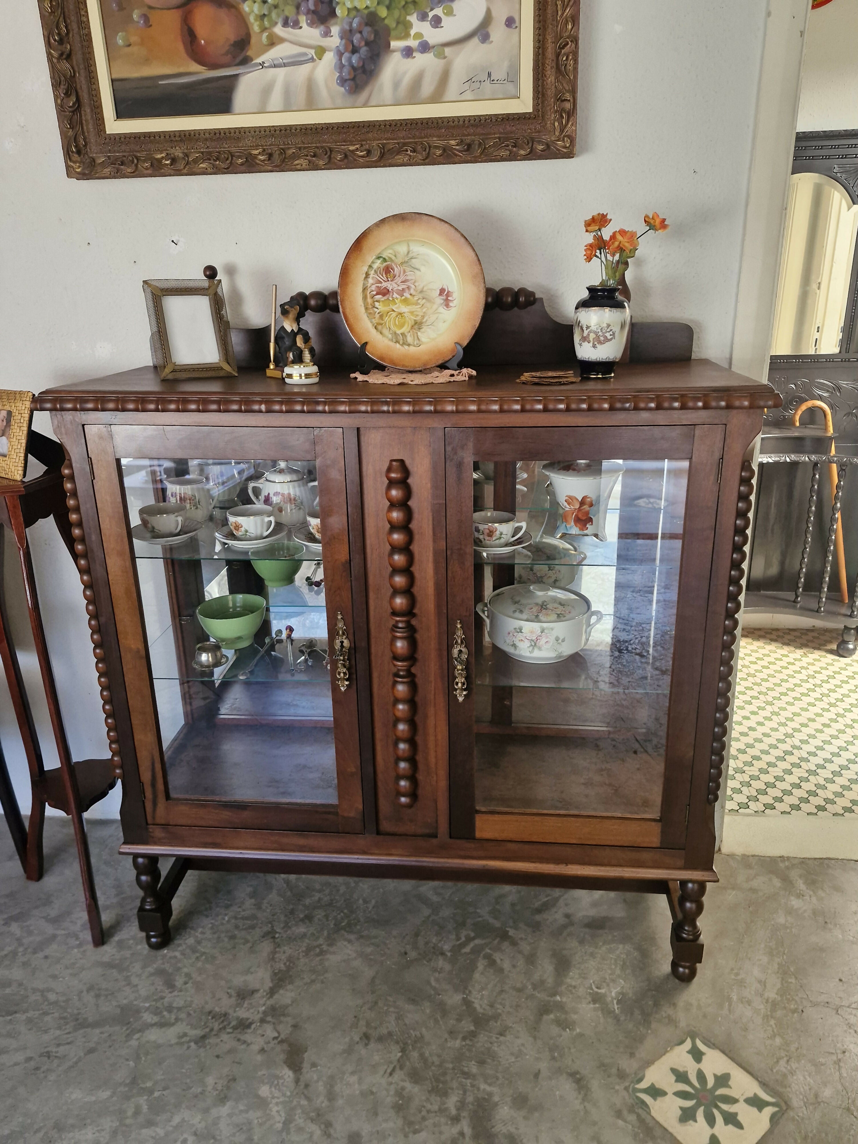 Cristaleira Manoelino