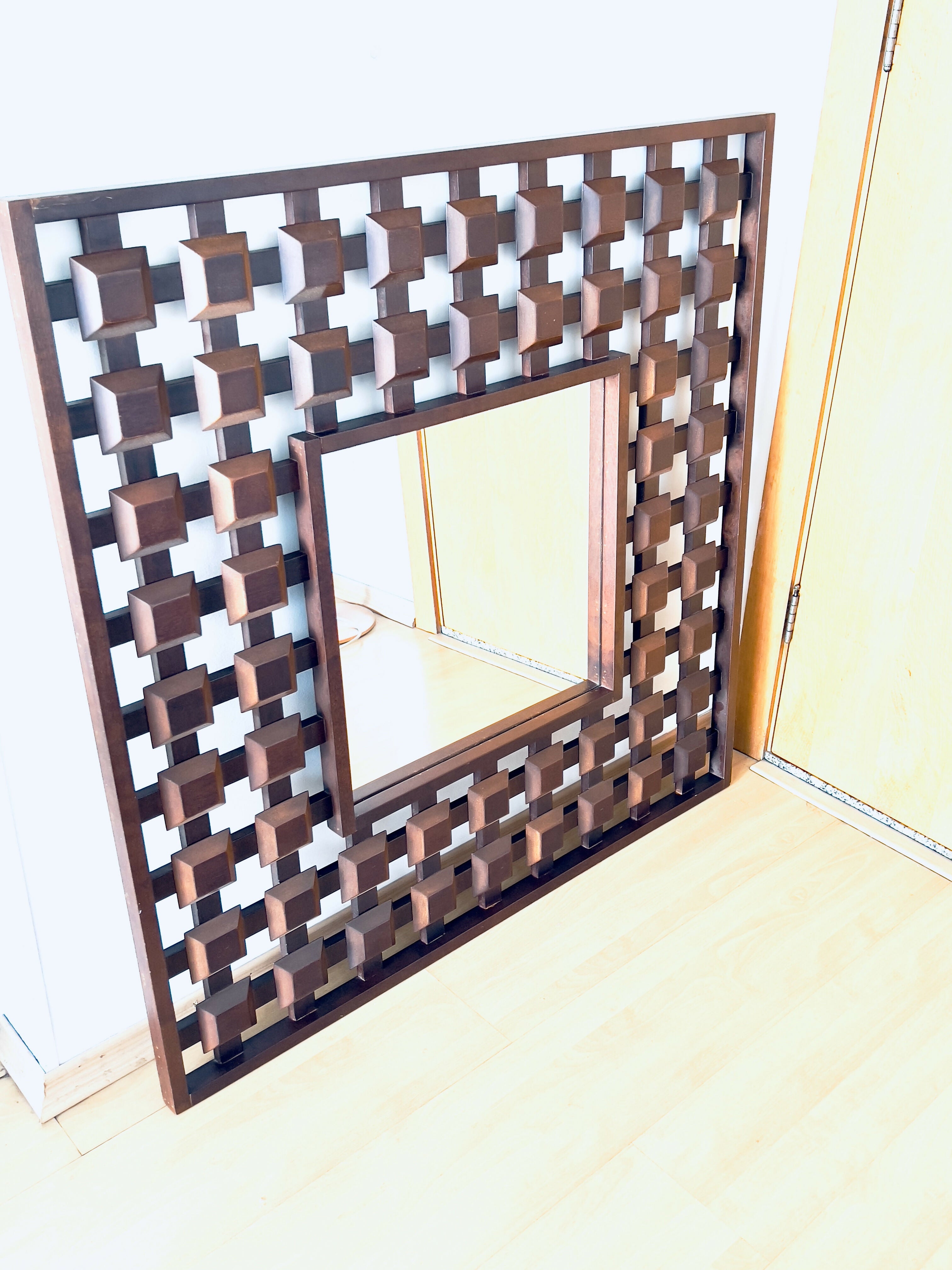 Espelho em madeira mogno lindíssimo 1m X 1m