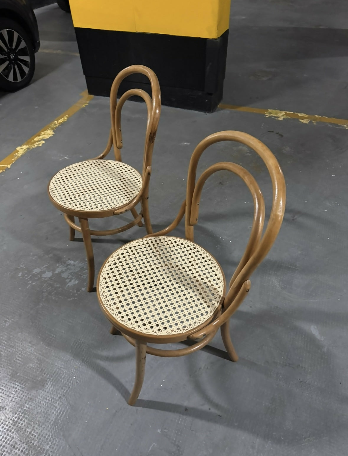 Par de cadeiras Thonart modelo Thonet
