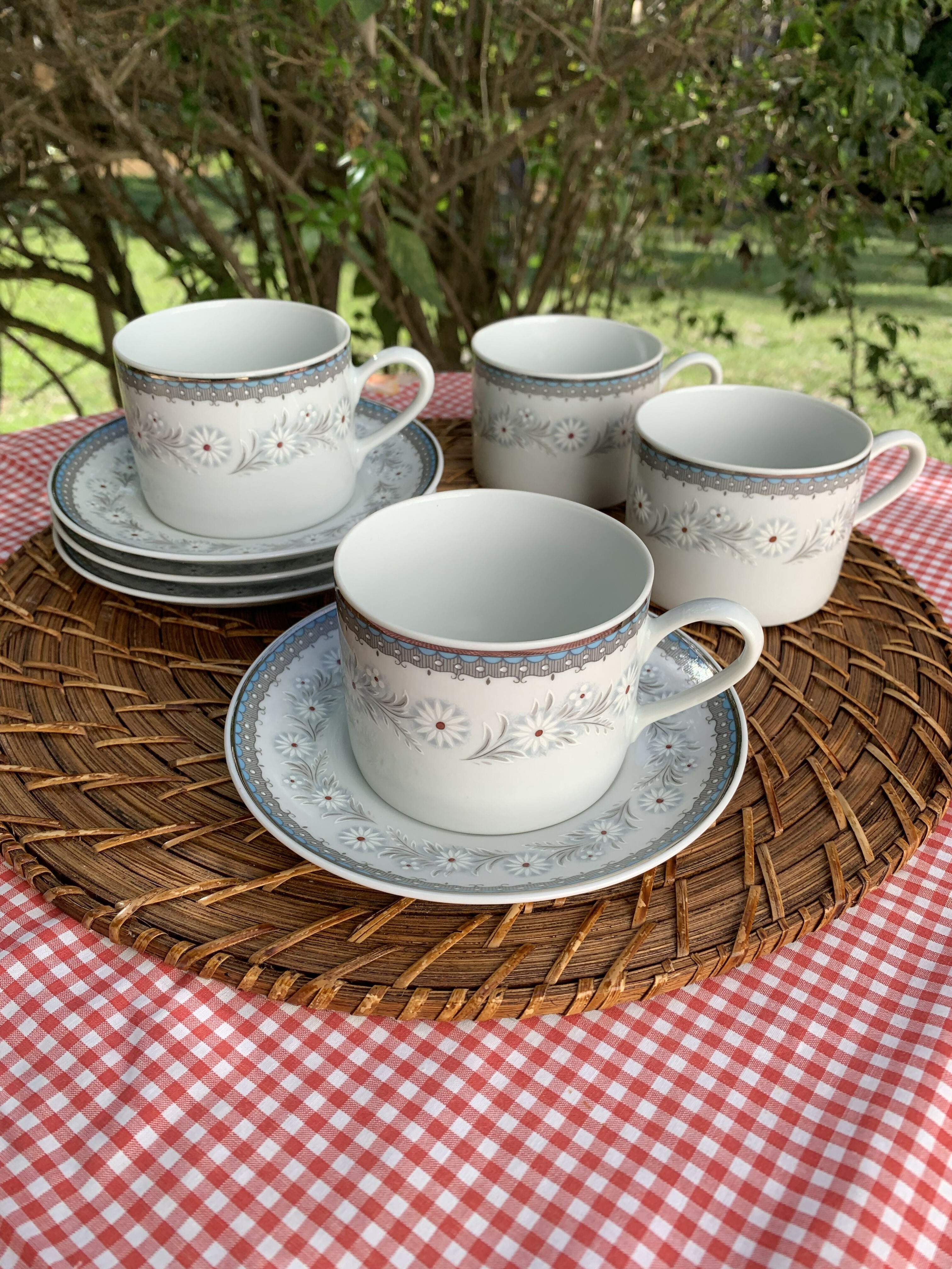 Jogo de 4 Xícaras de porcelana Real