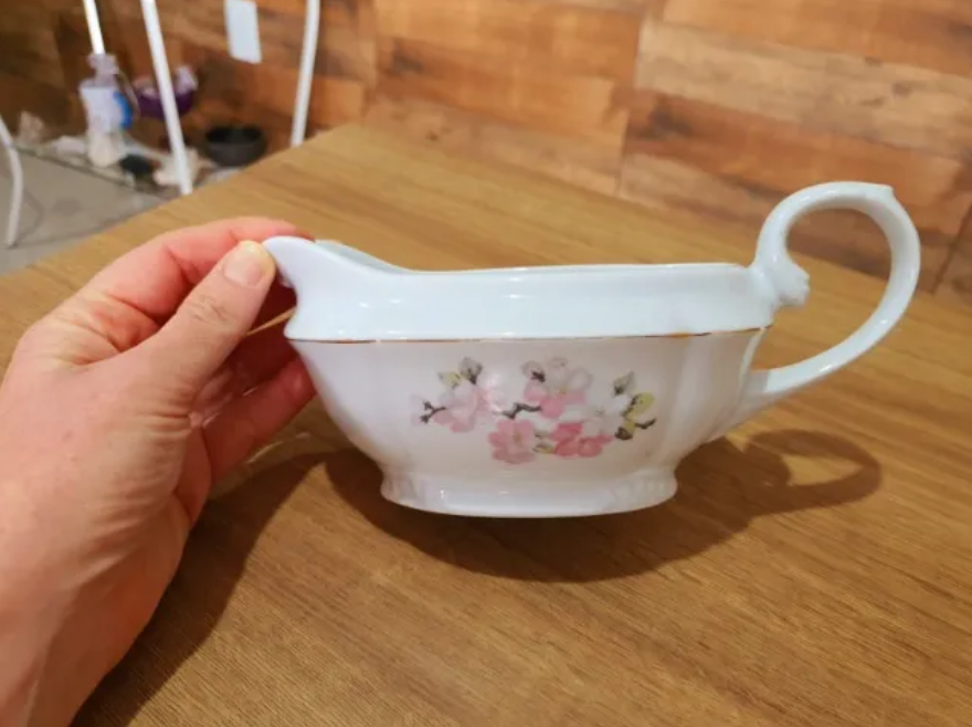 Molheira em porcelana com flores de Cerejeira 
