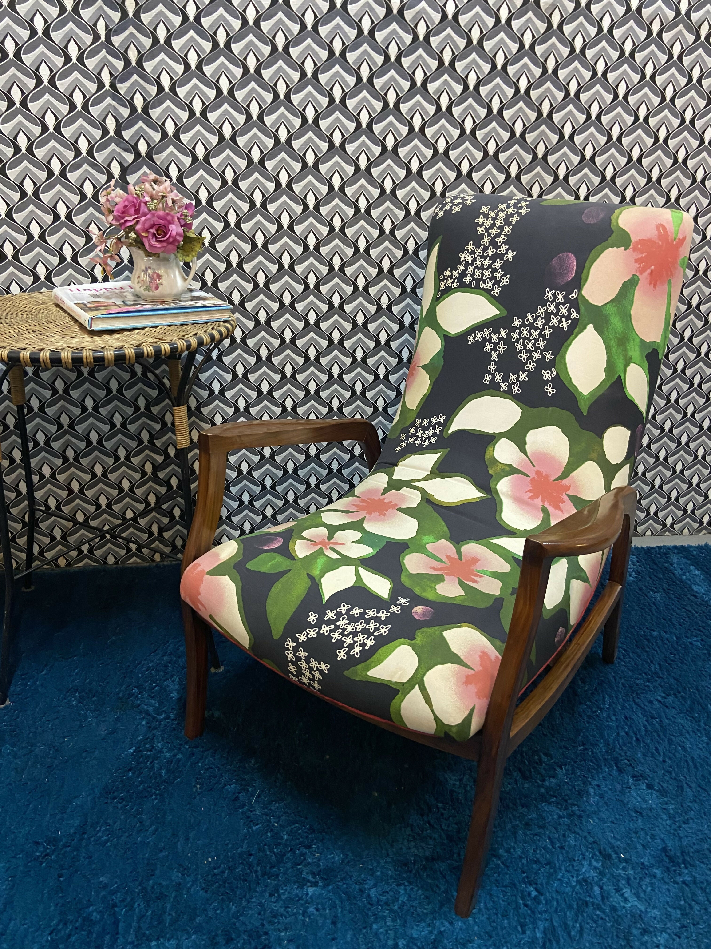 Poltrona Gelli original dos anos 60 restaurada com tecido importado