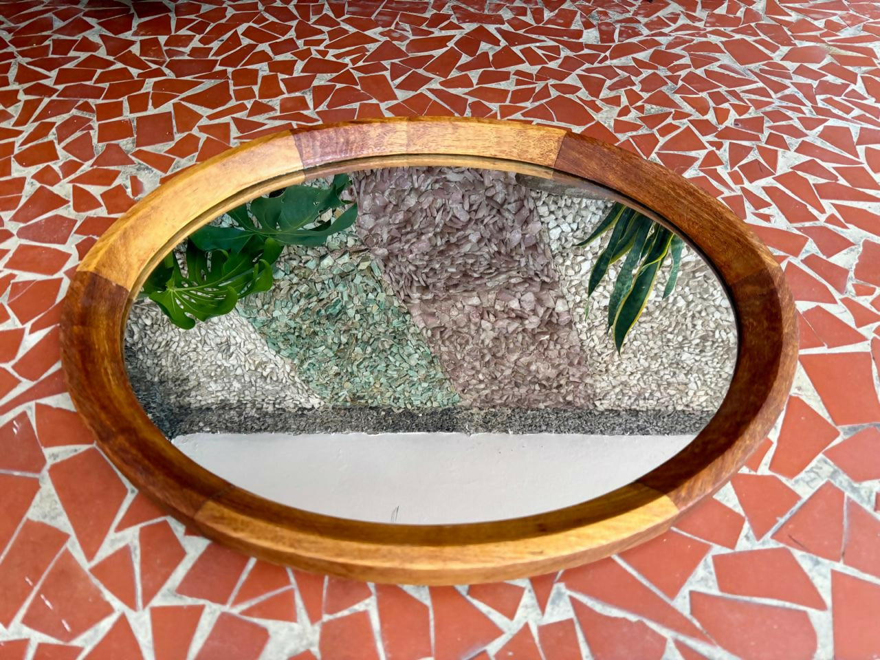 Espelho Oval modernista