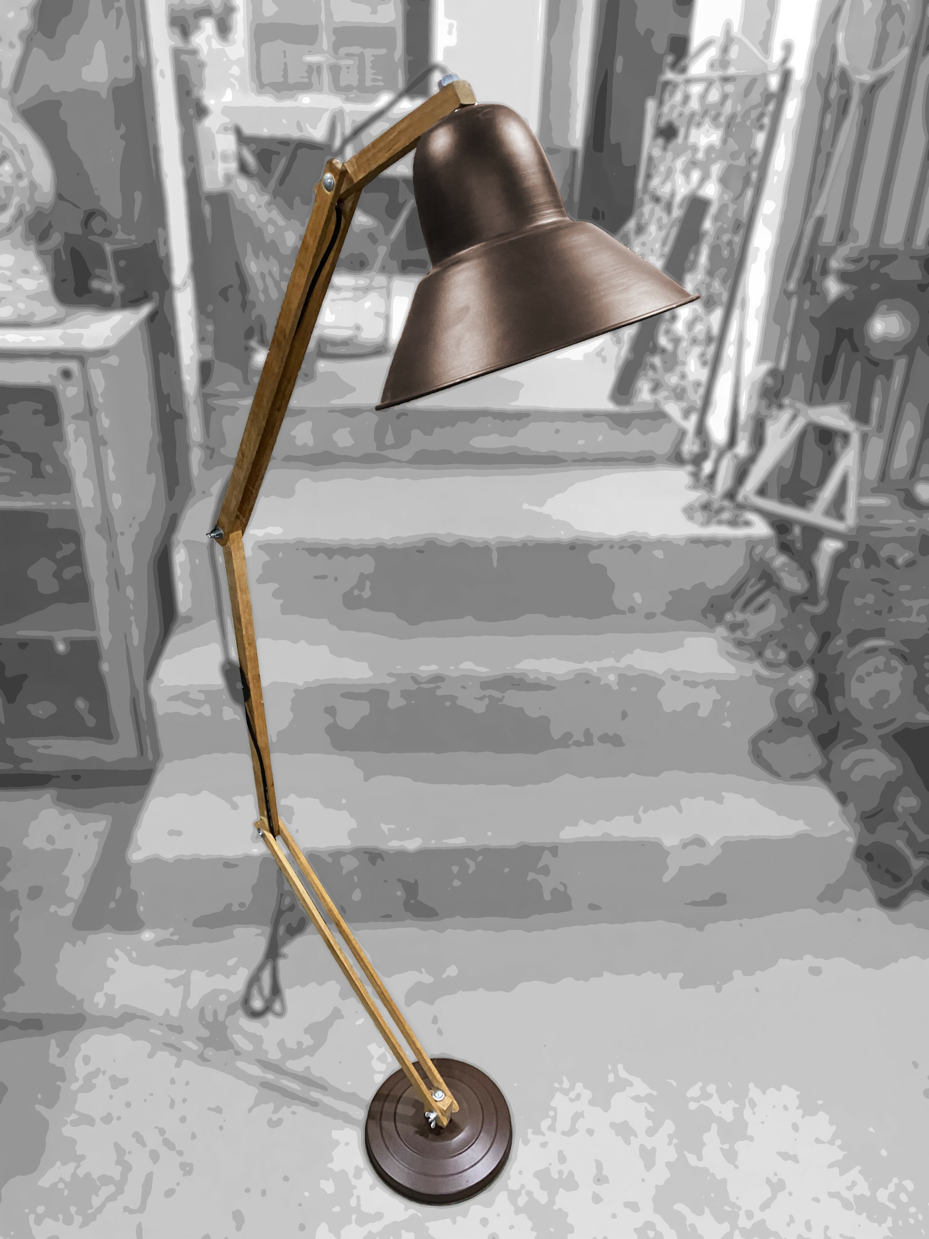 Luminária de chão customizada em metal marrom fosco