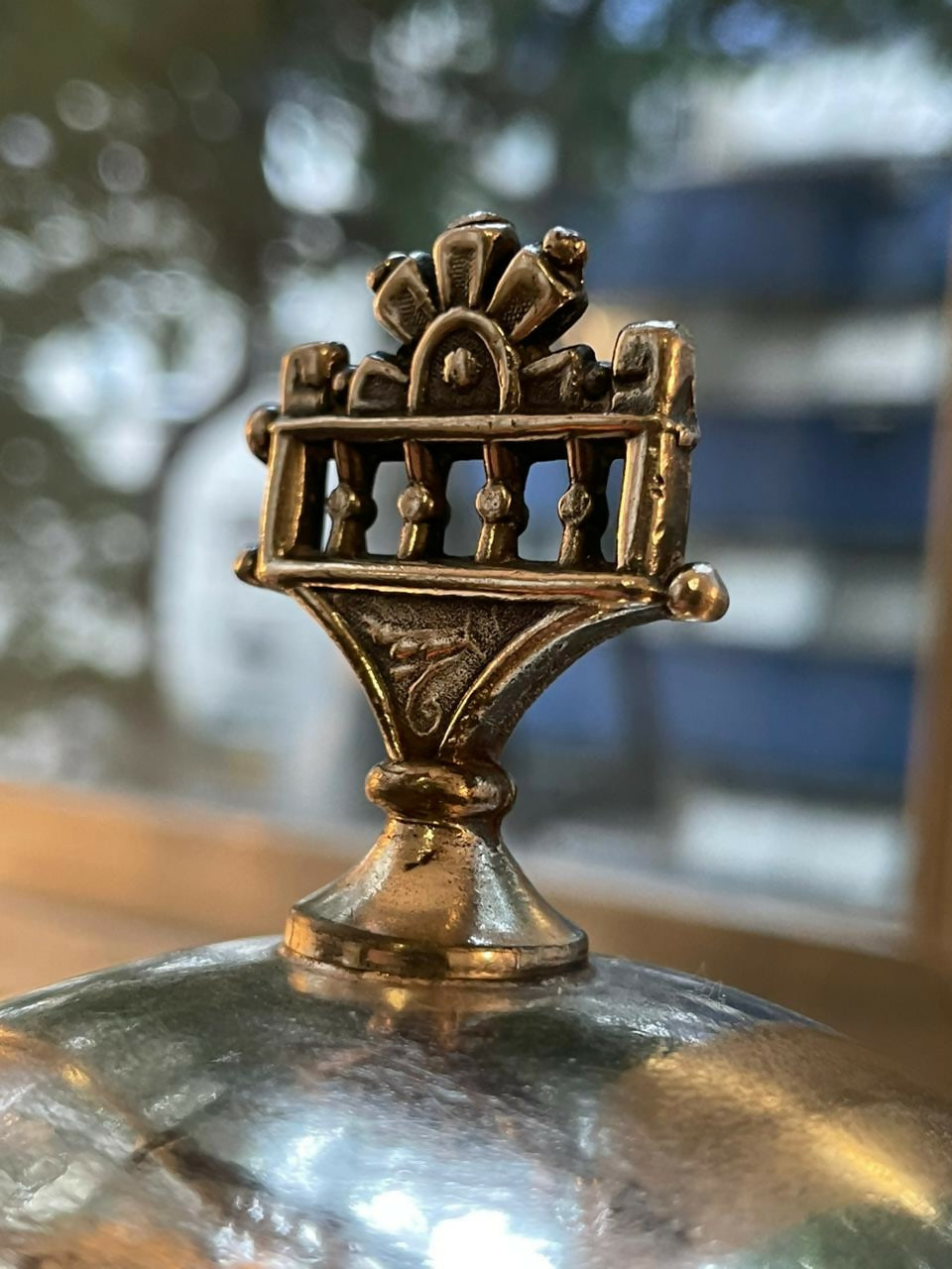 Recipiente para picles em cristal e metal espesso a prata