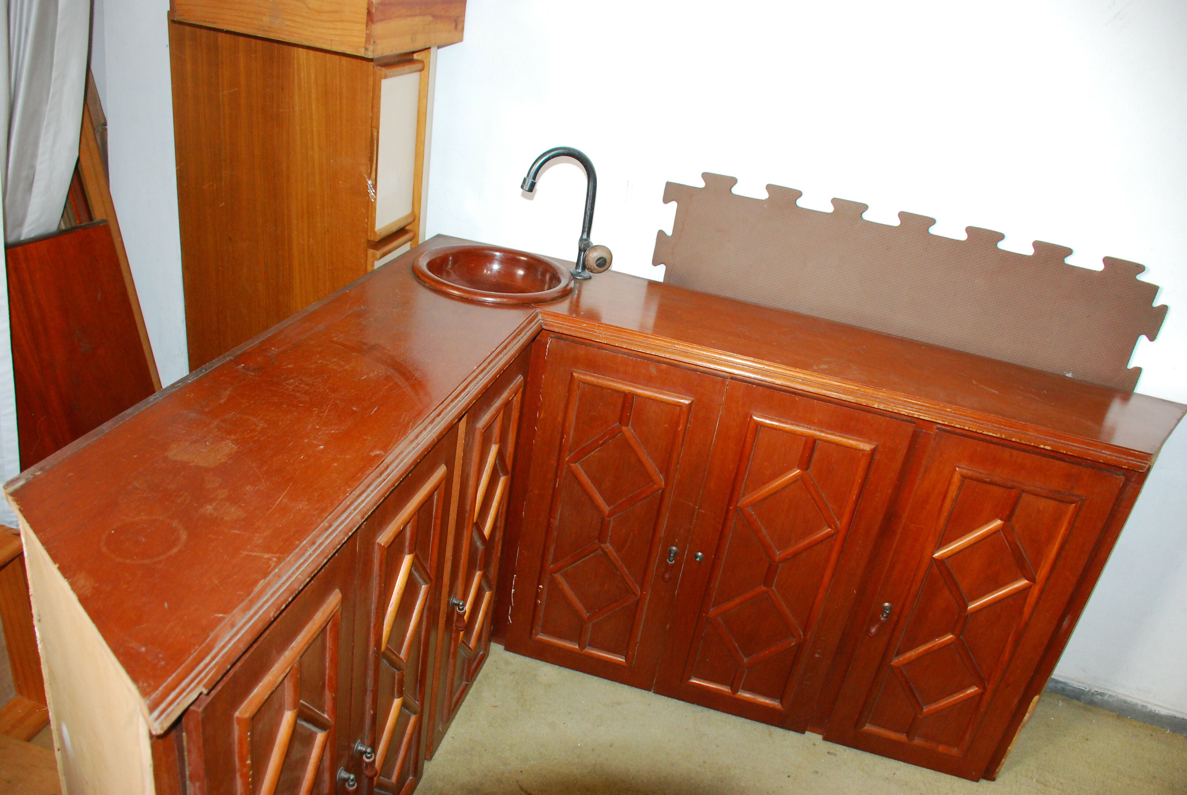 barzinho em madeira anos 80 , balcao e cuba