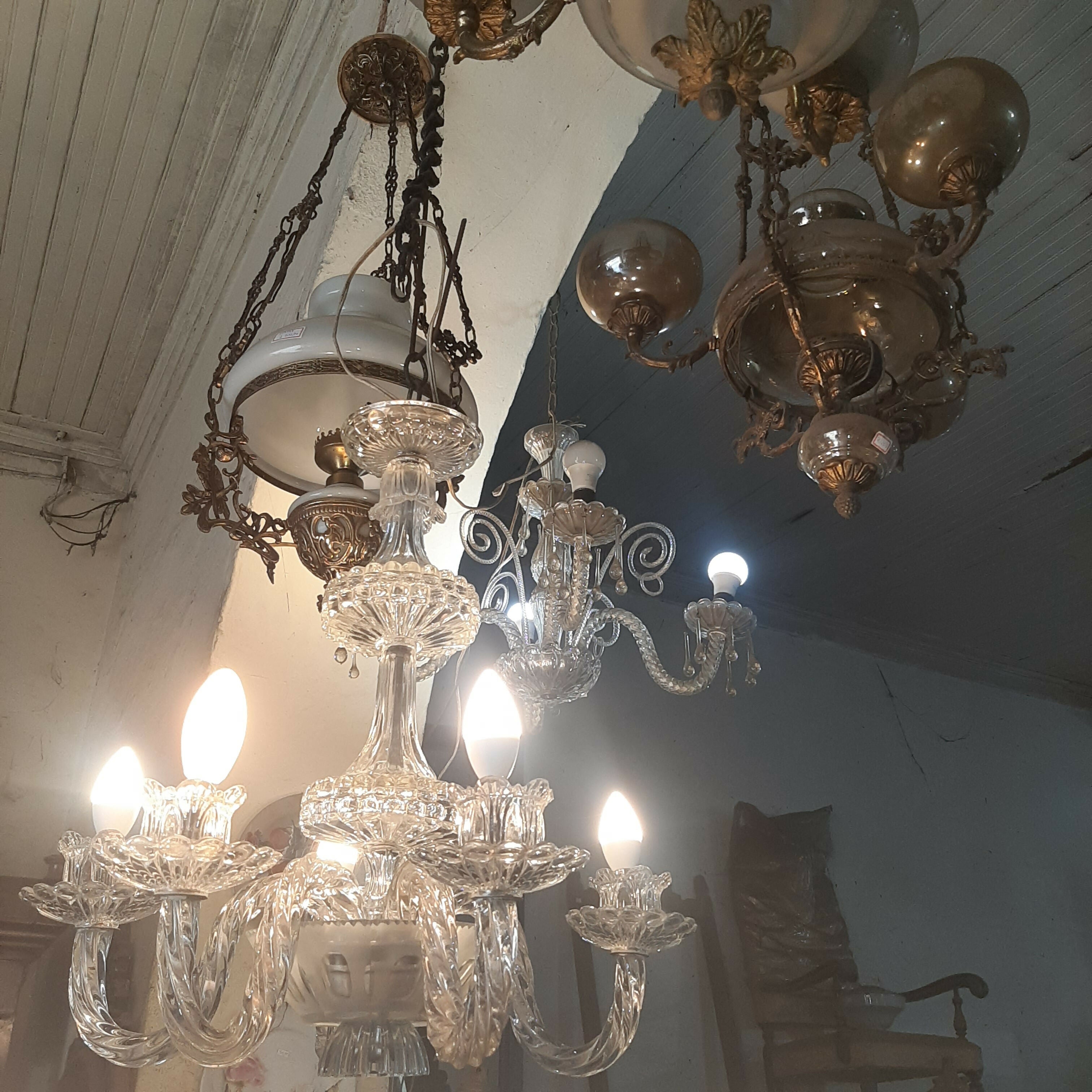Antigo lustre de cristal