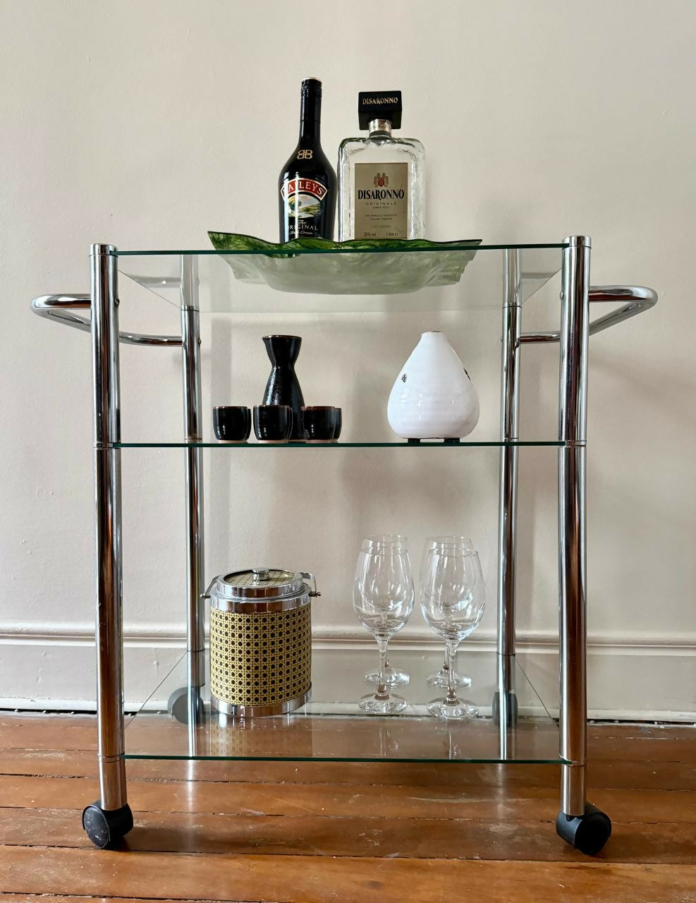 Carrinho de bebidas cromado anos 80