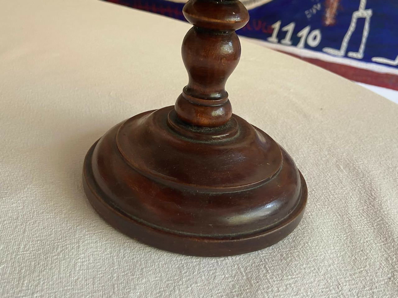 Fruteira com floreira em madeira torneada (DMPS_050)