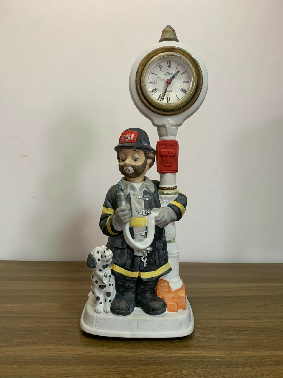 Escultura Musical Com Relogio Melody In Motion