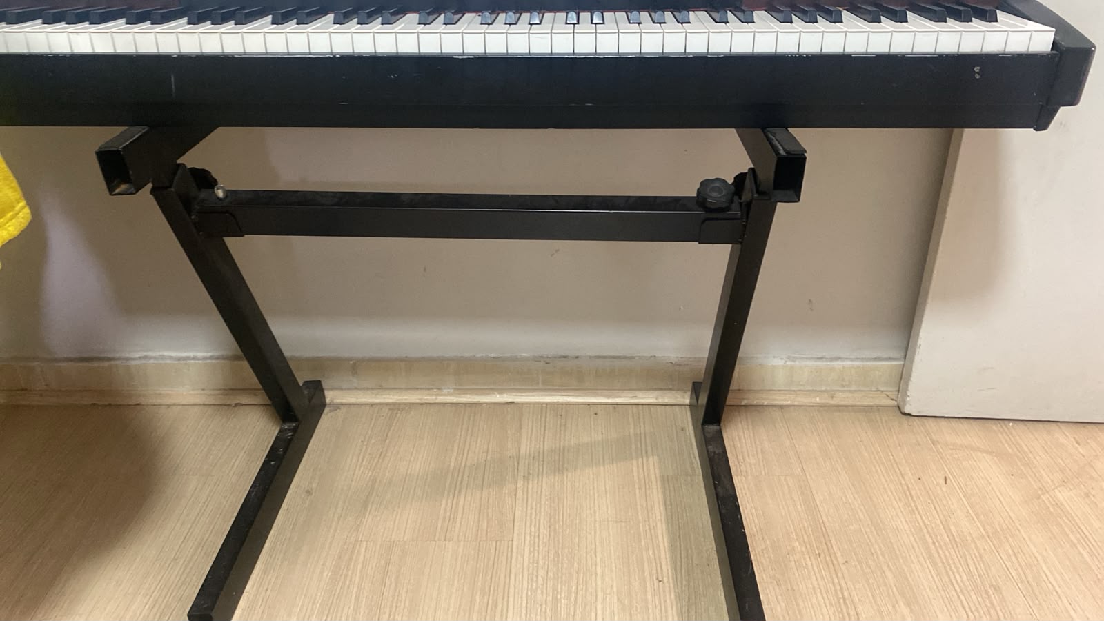 Piano elétrico Yamaha P120 - anos 2000