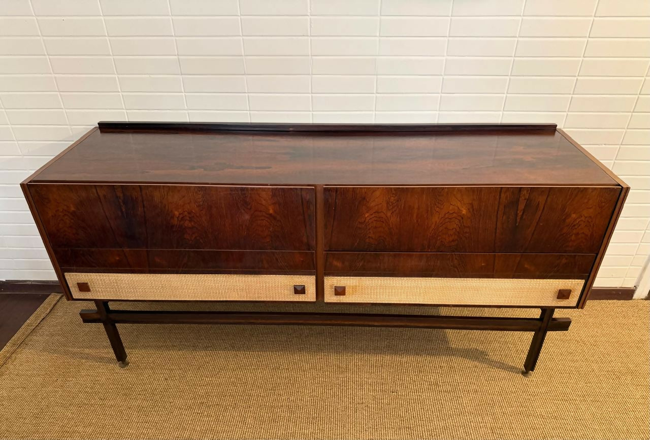 Exuberante gaveteiro anos 50 Móveis CIMO