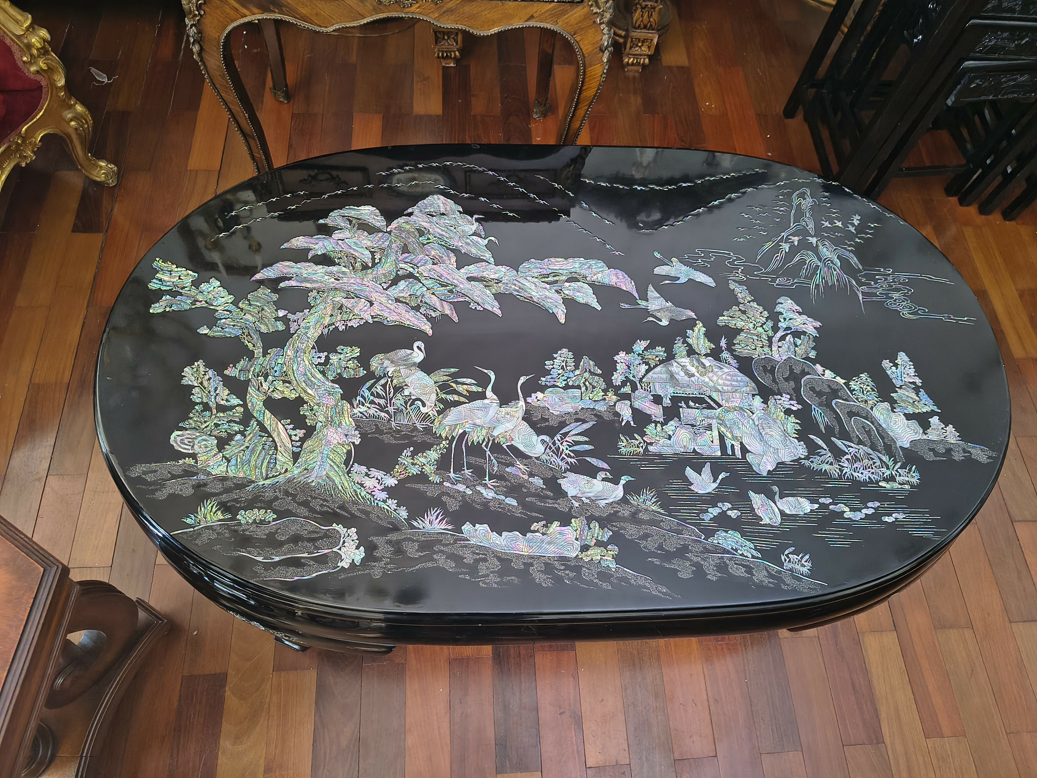 Antiga Mesa de Centro Chinoiserie