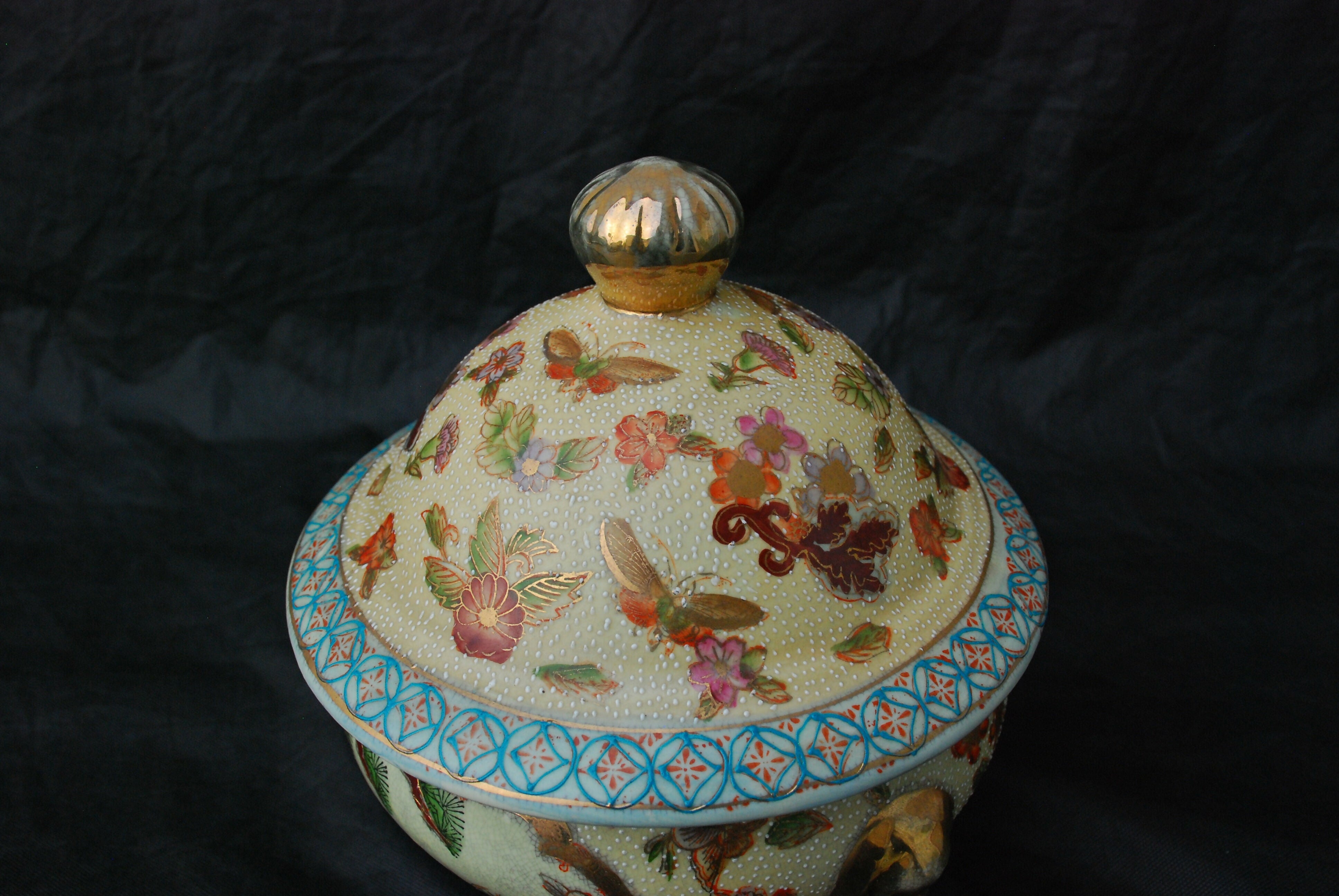 Antigo Potiche cerâmica decorada a mão, anos 50 - 30 x 25