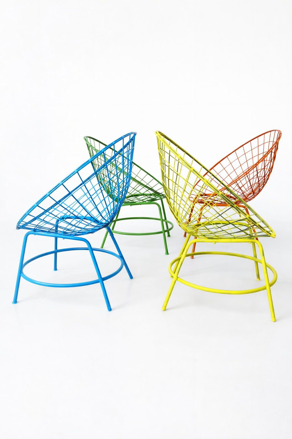 Cadeiras aramadas anos 70