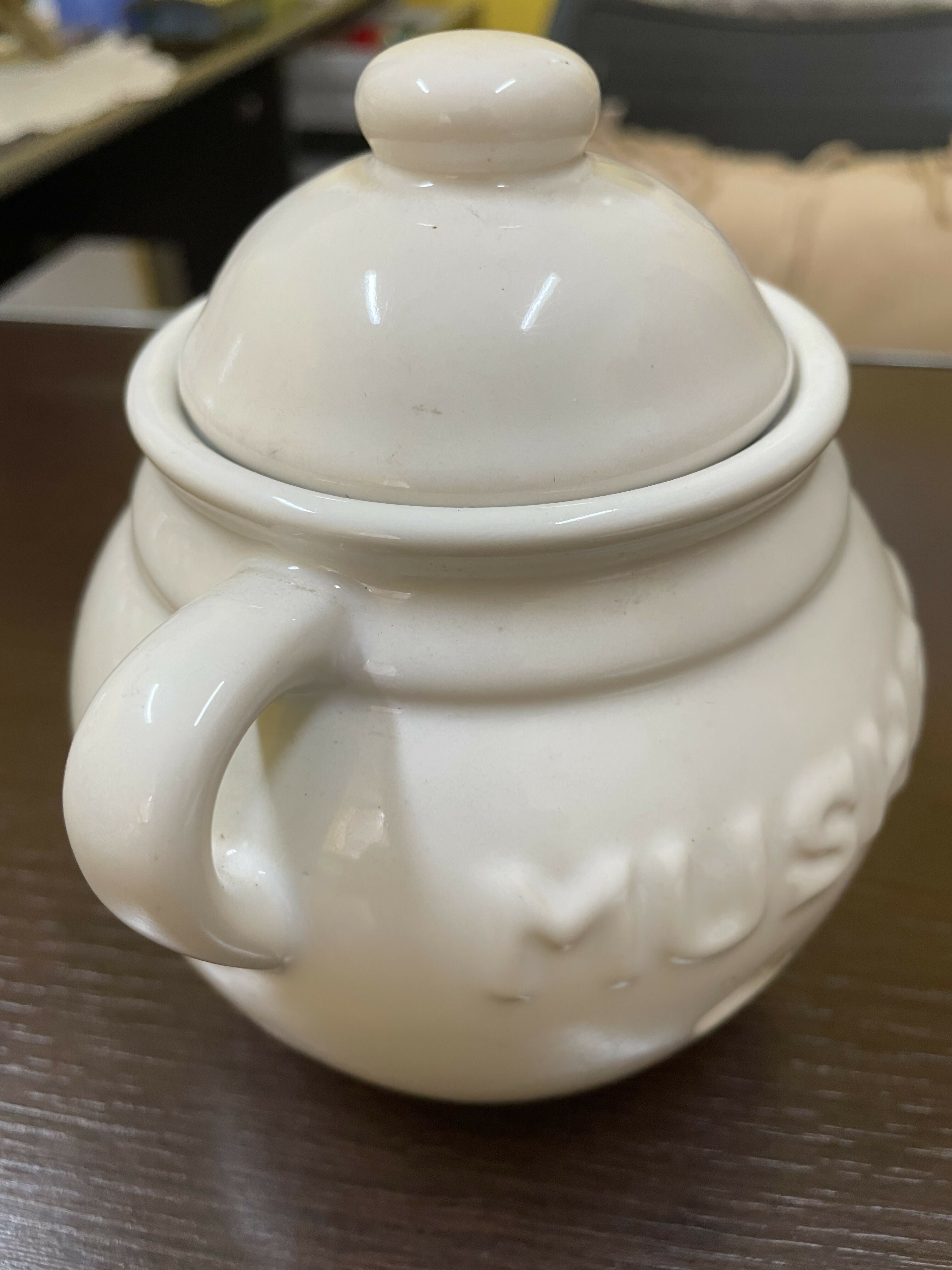 Pote em louça branca Mushroom