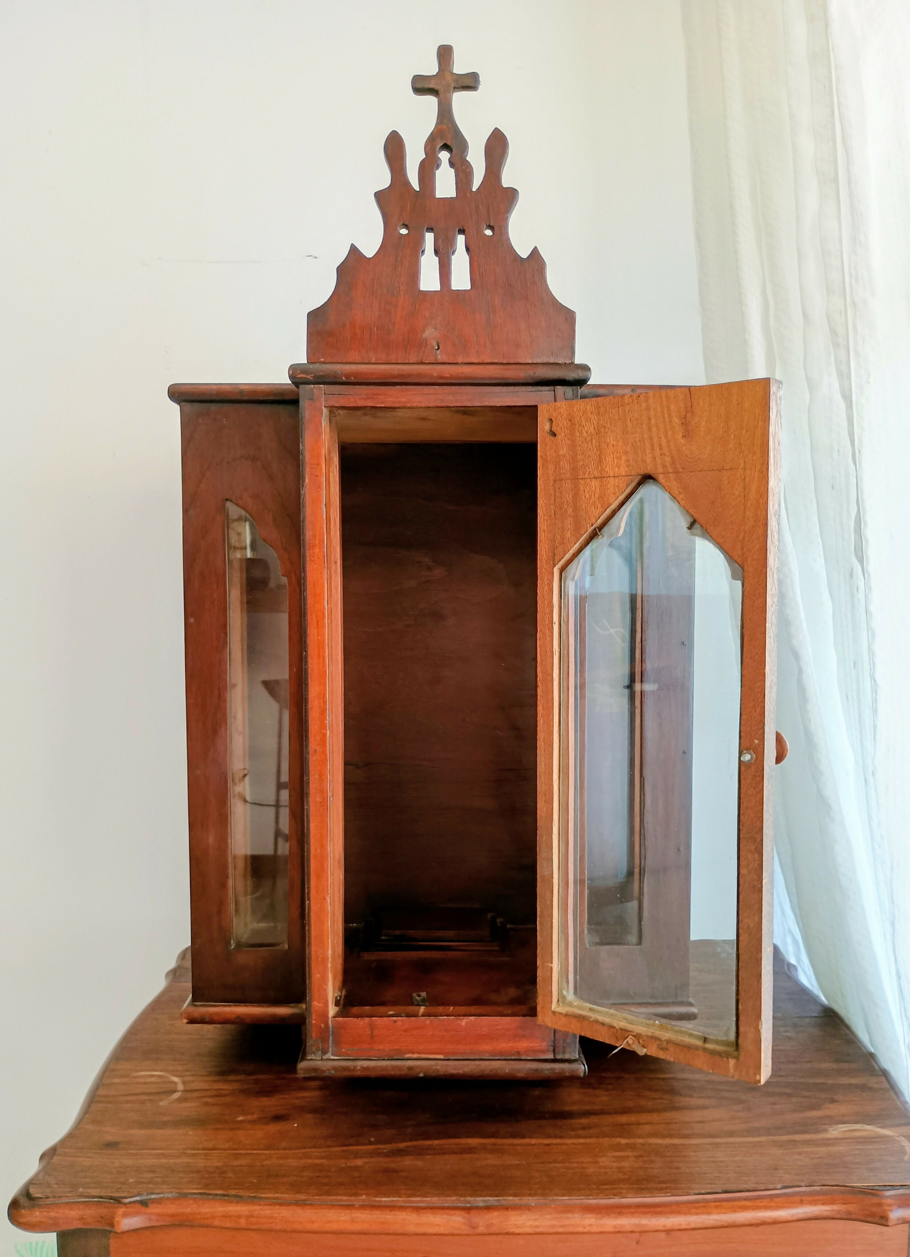 Oratório Brasileiro Autêntico – Madeira de Lei – Final do Século XIX • Peça de Coleção