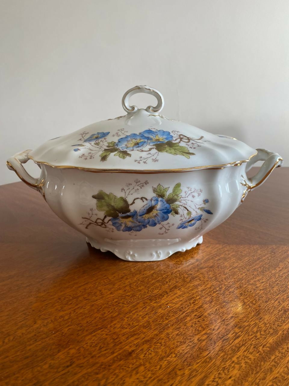 Lindo aparelho jantar Limoges anos 70s para 12 pessoas , completo em perfeito estado