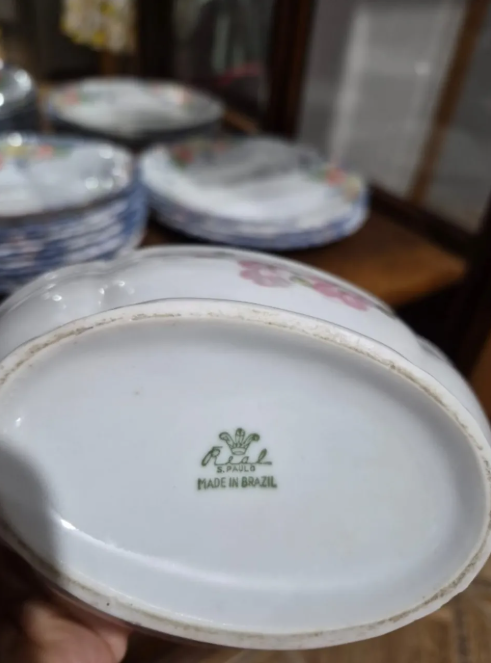 Molheira em porcelana com flores de Cerejeira 