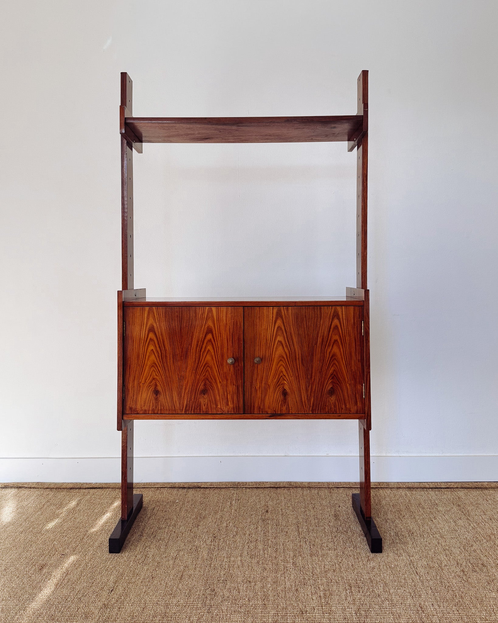Estante modular vintage em Caviúna 