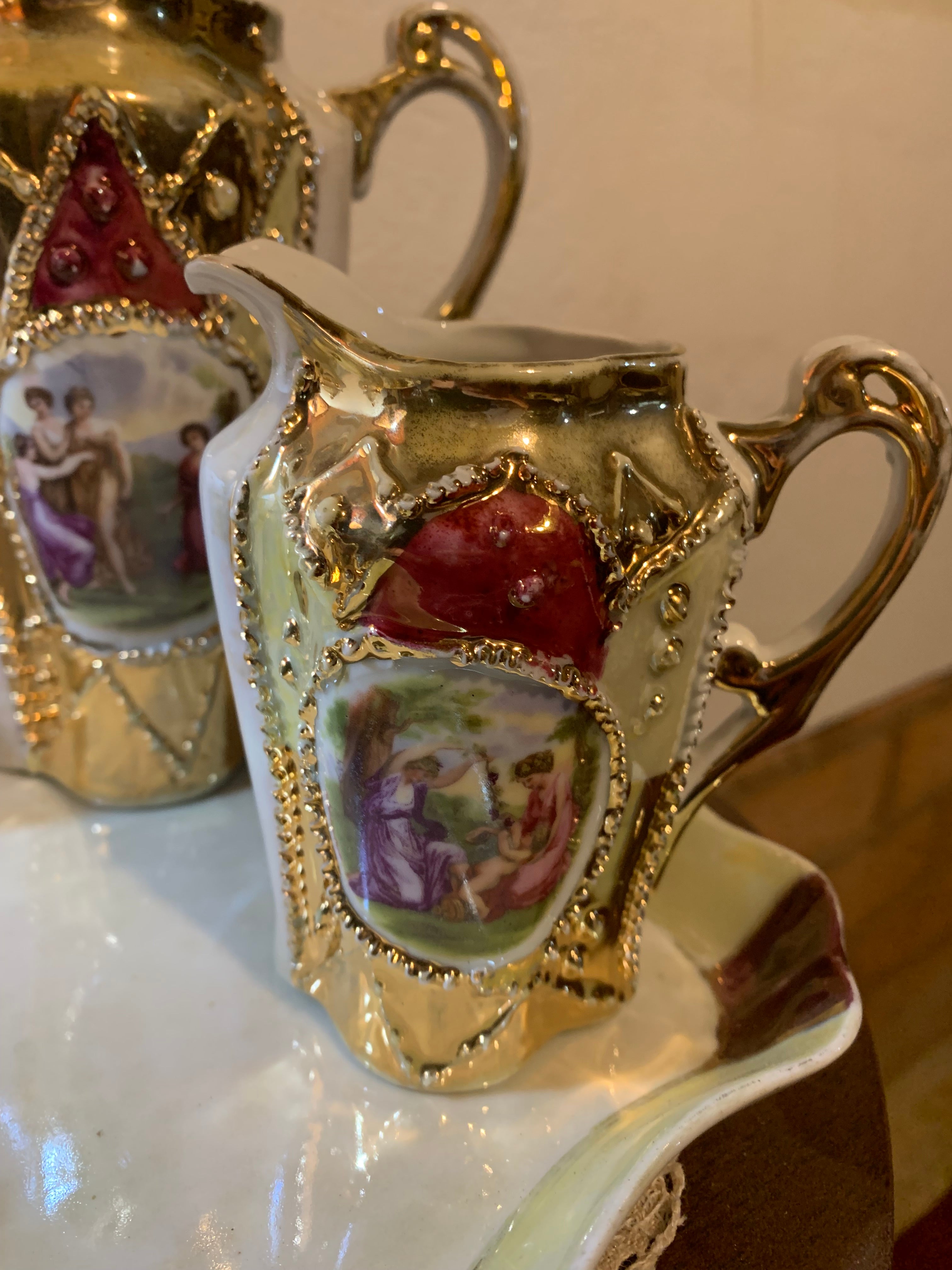 Raríssimo jogo de porcelana Isabelina completo!!