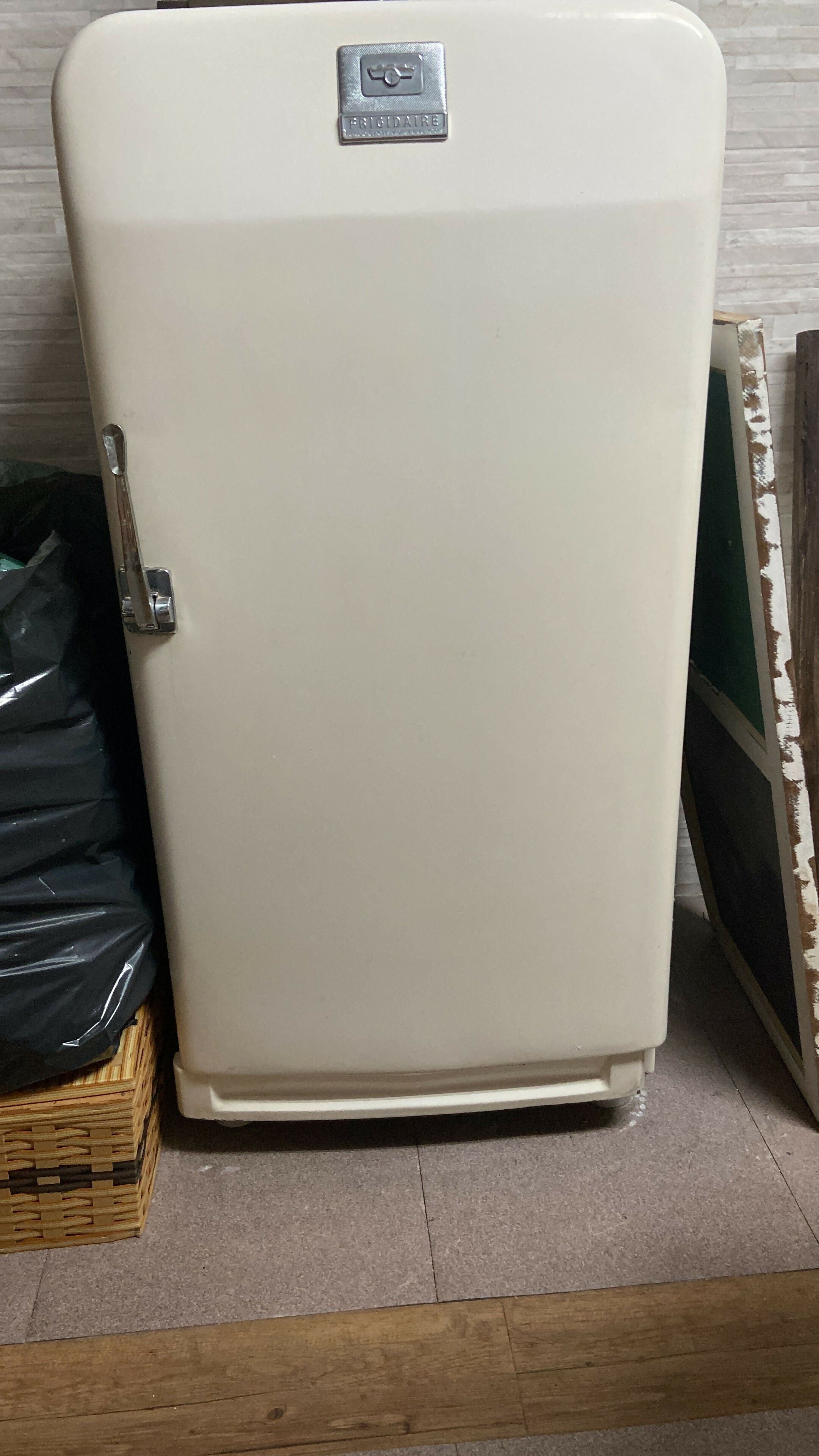 Geladeira Frigidaire Vintage