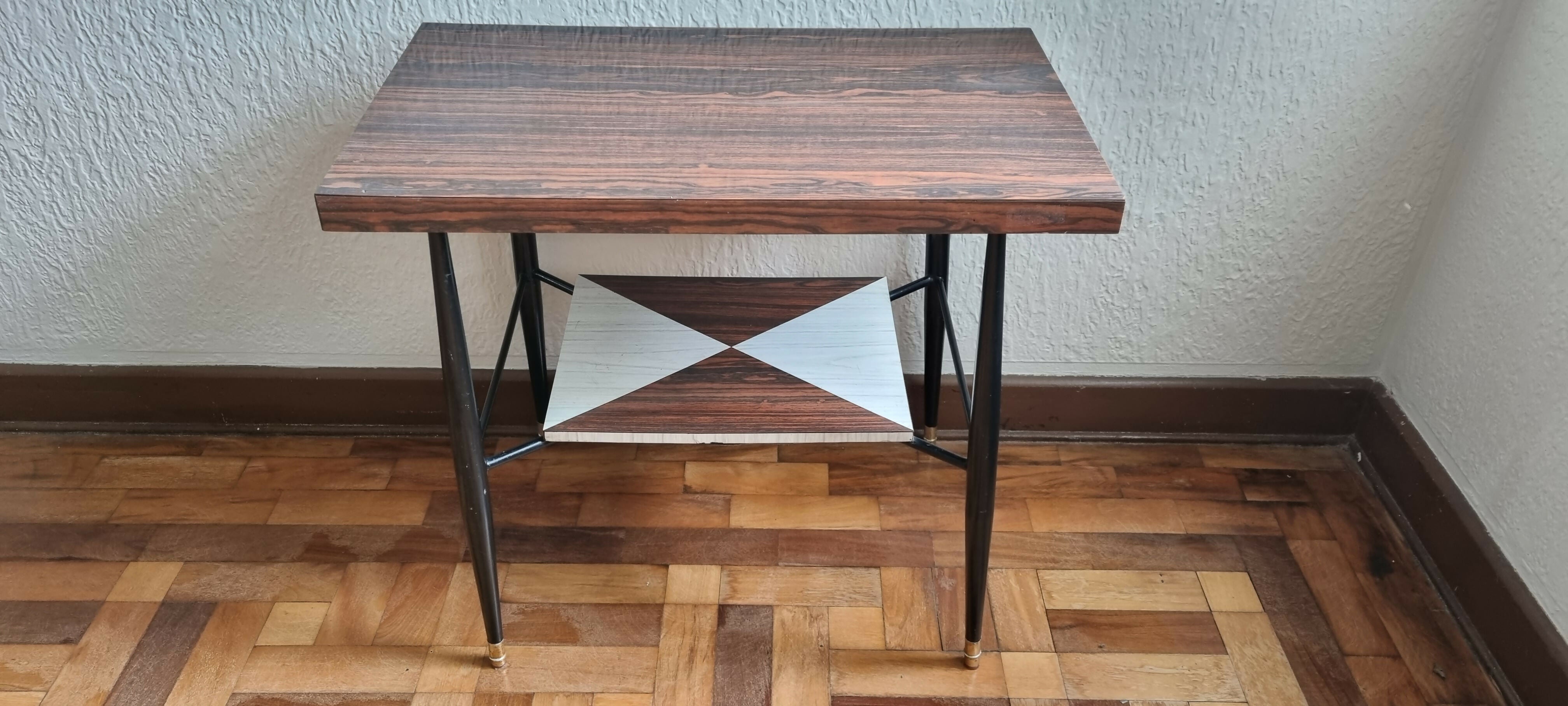 Mesinha fórmica jacarandá