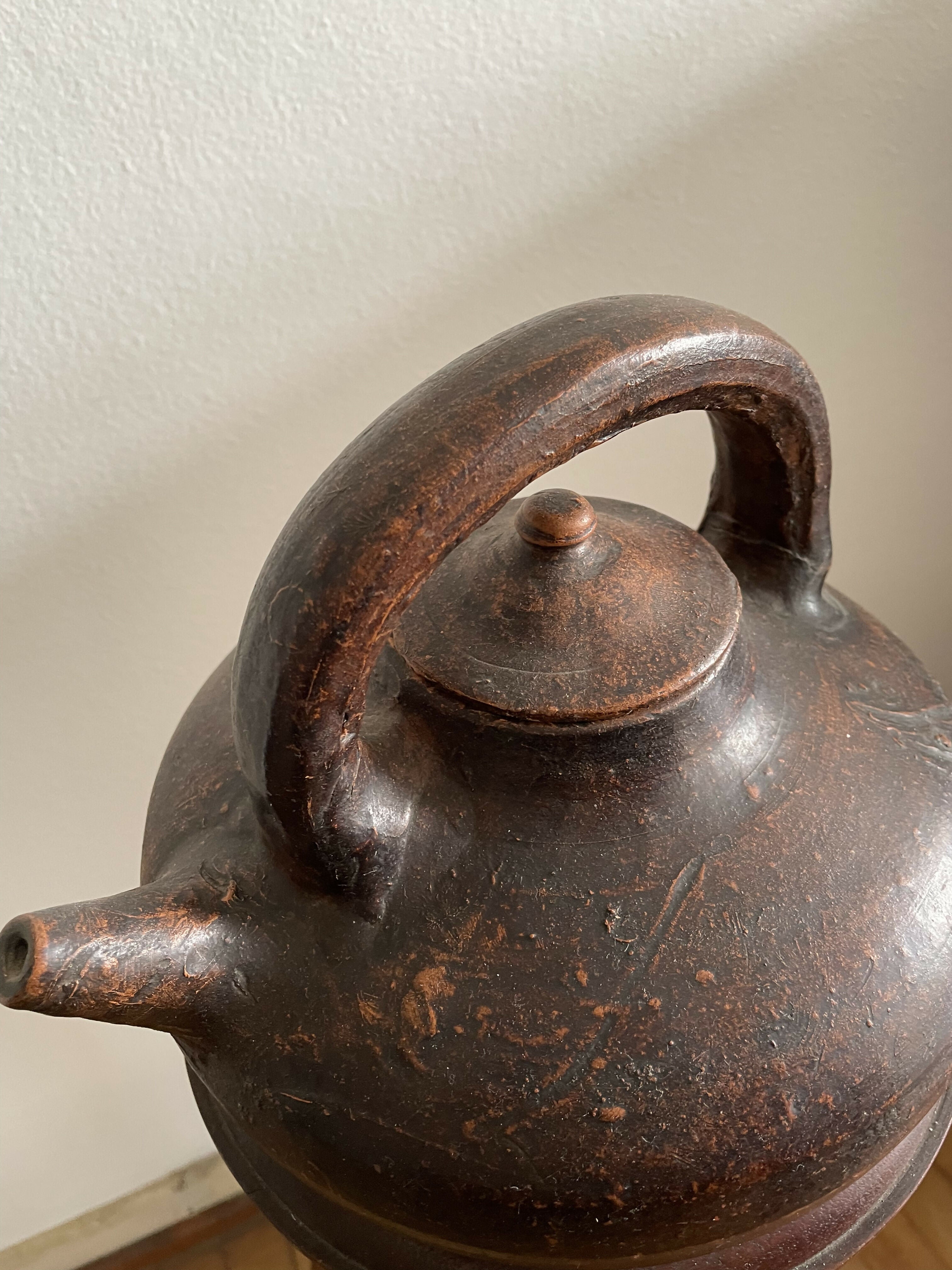 Chaleira de cerâmica