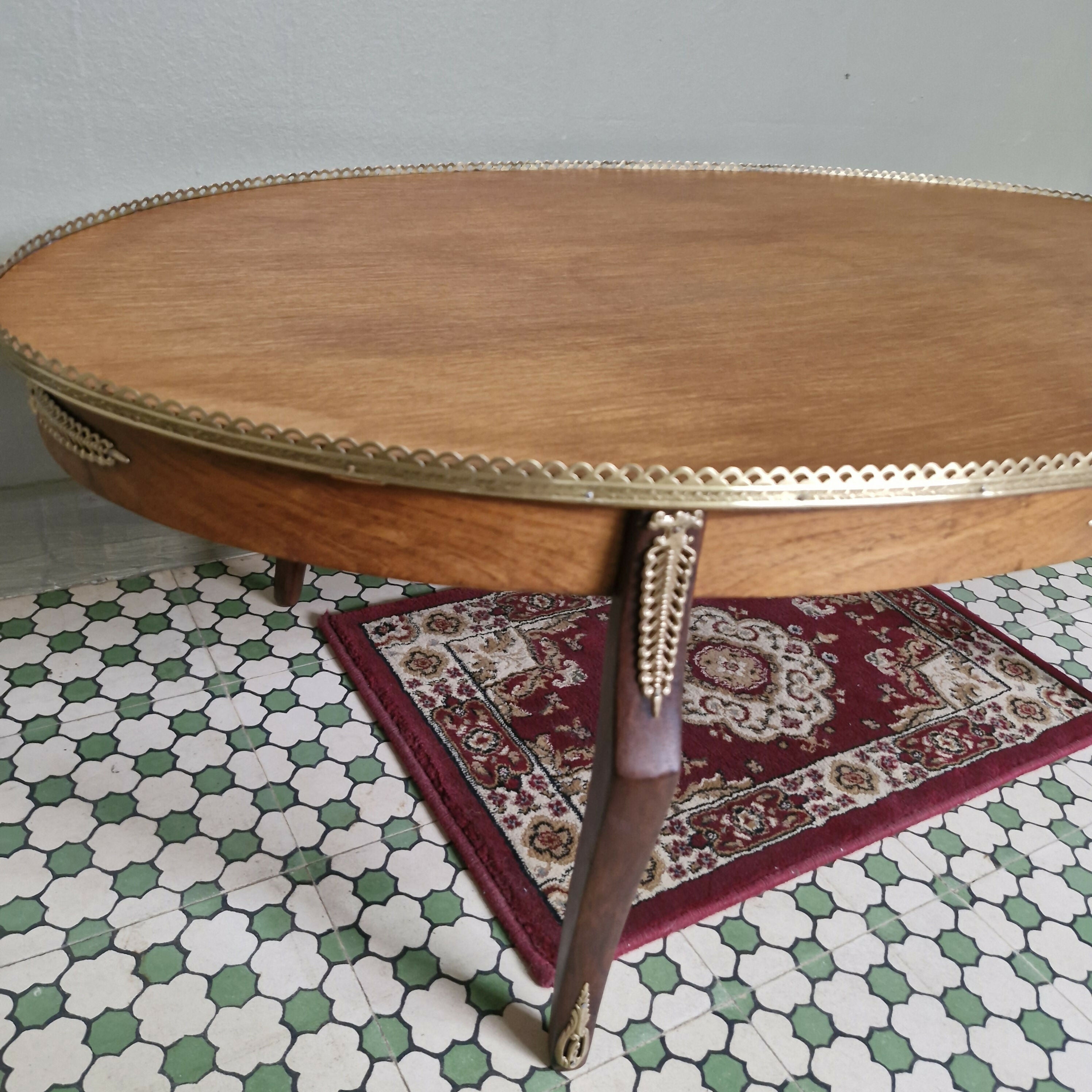 Mesa de Centro Inglesa Oval (restaurada)