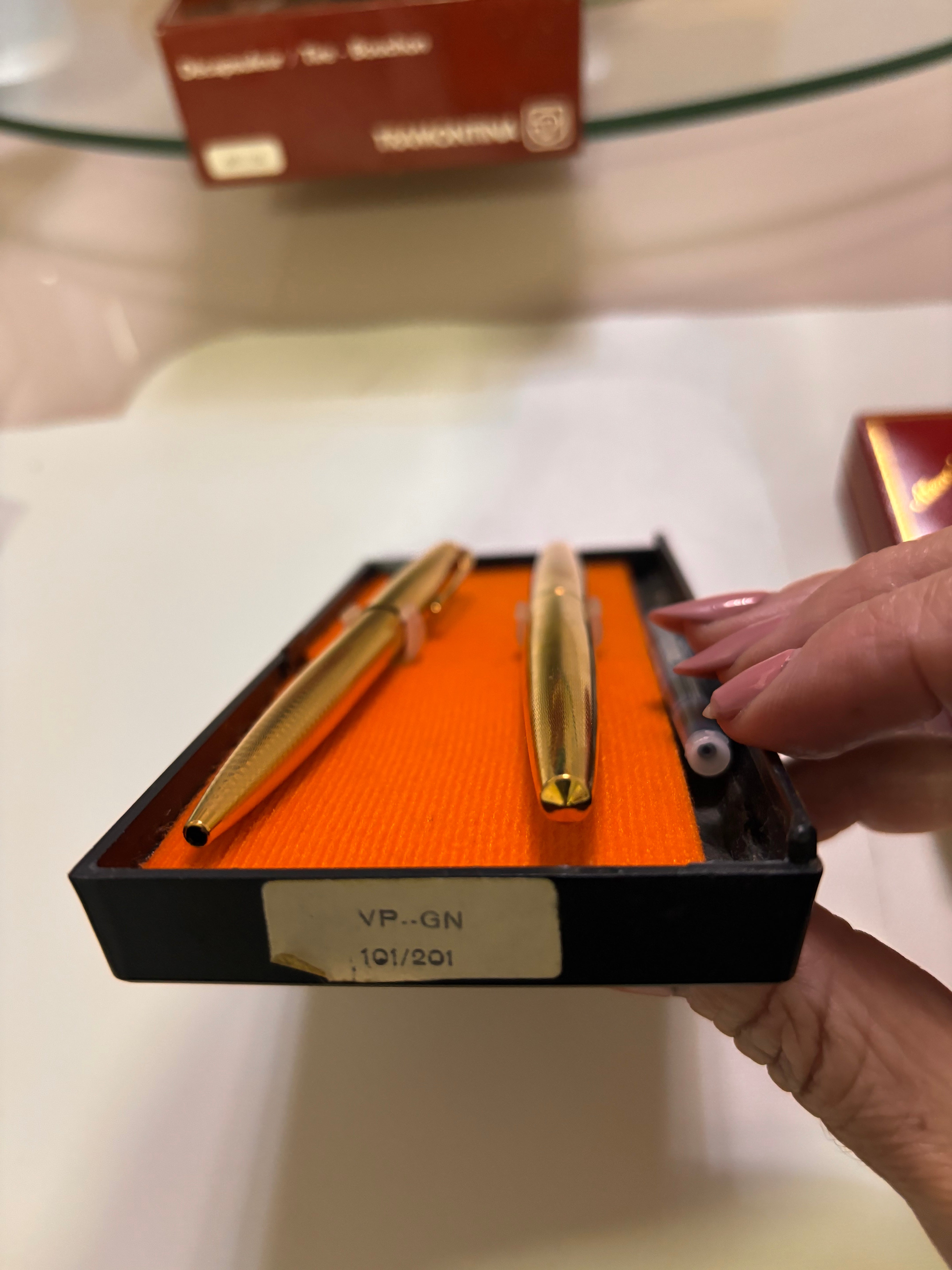 Conjunto Vintage Parker 75 Insignia Ouro - Tinteiro E Esferográfica Com Estojo