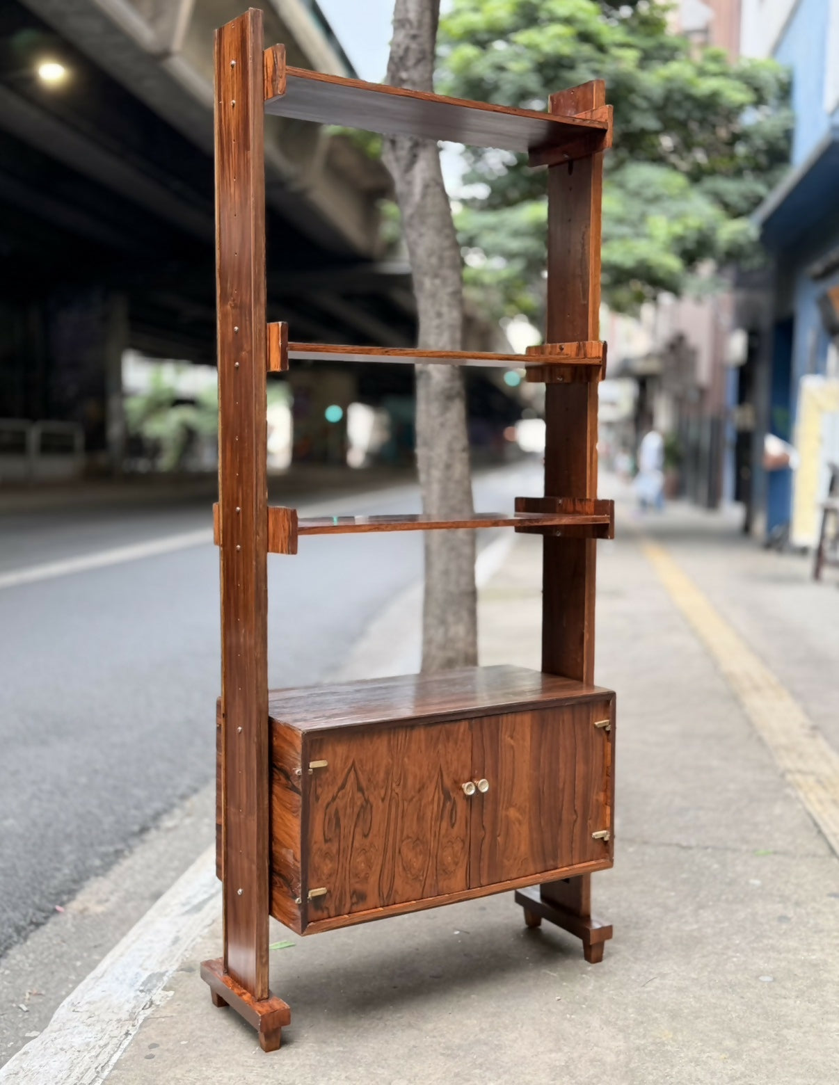 Estante coluna única