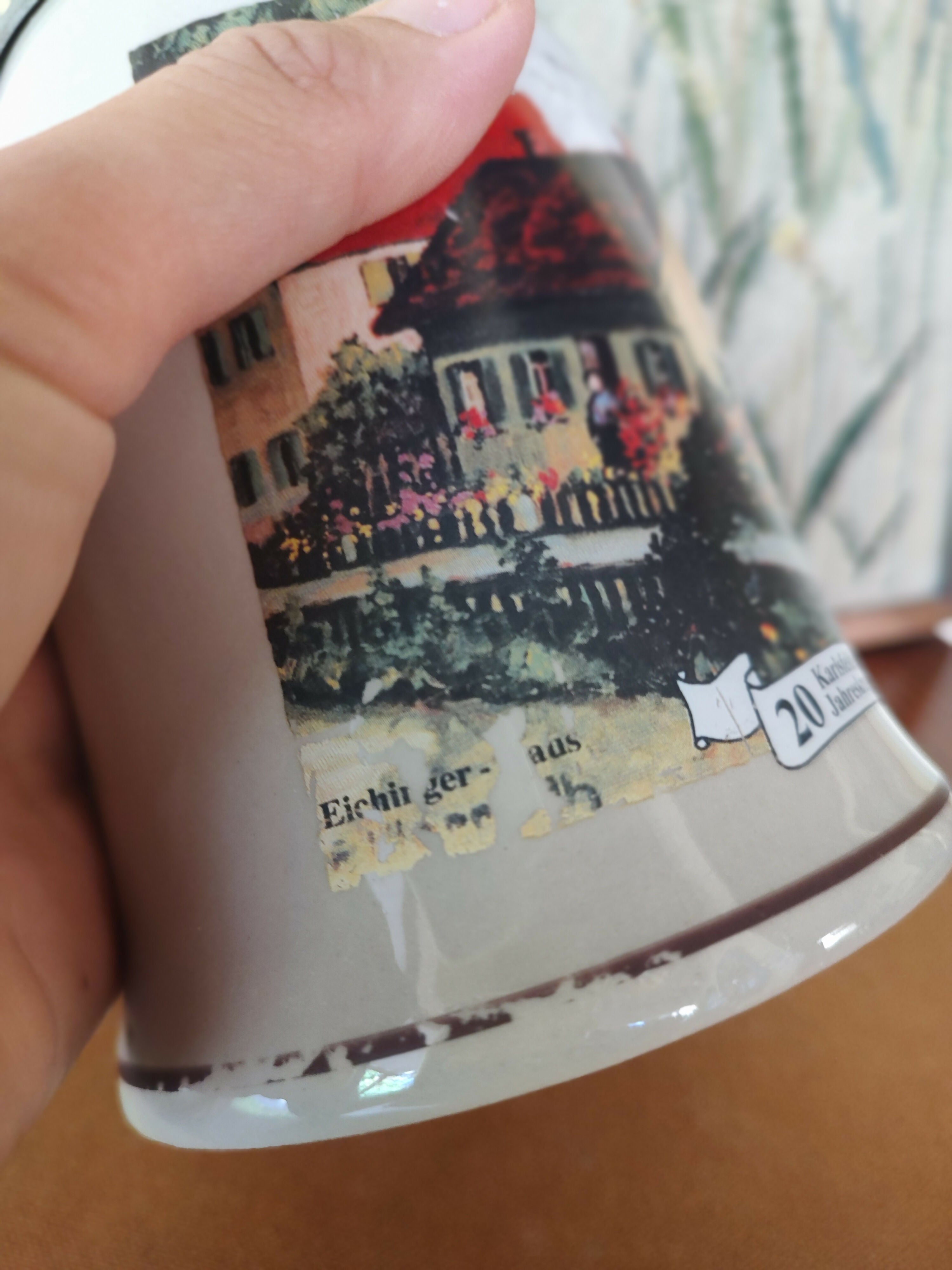 Antiga Caneca Alemã de Chopp em louça com tampa de metal