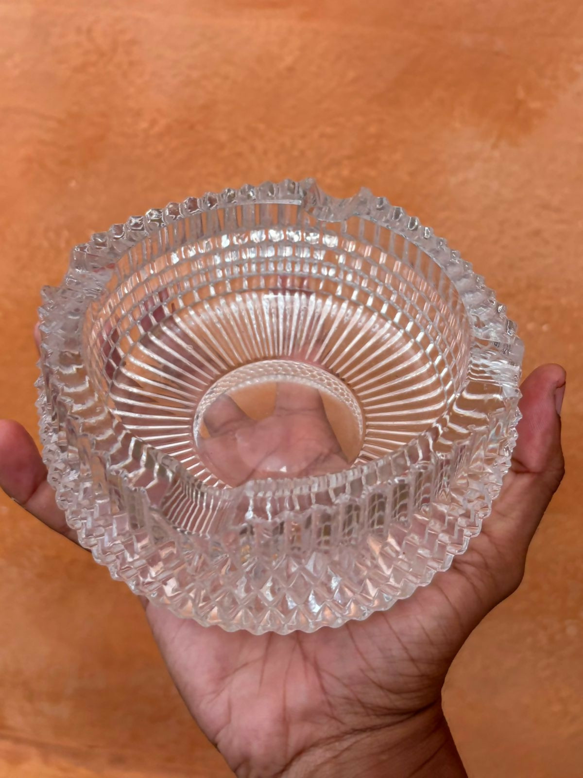 grande cinzeiro em vidro lapidado